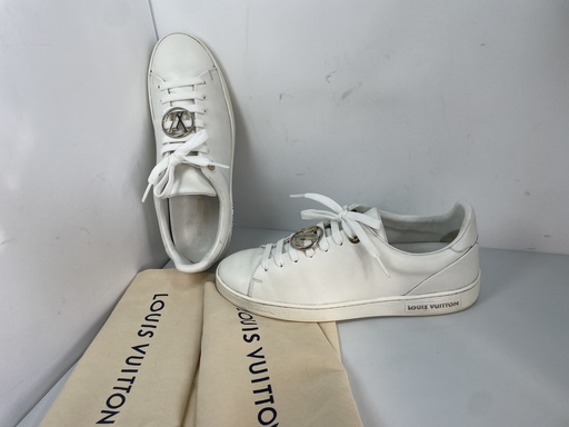 Luxury Louis Vuitton LV Trainer White