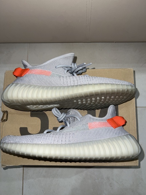 Yeezy Boost 350 V2 'Tail Light' (2020)