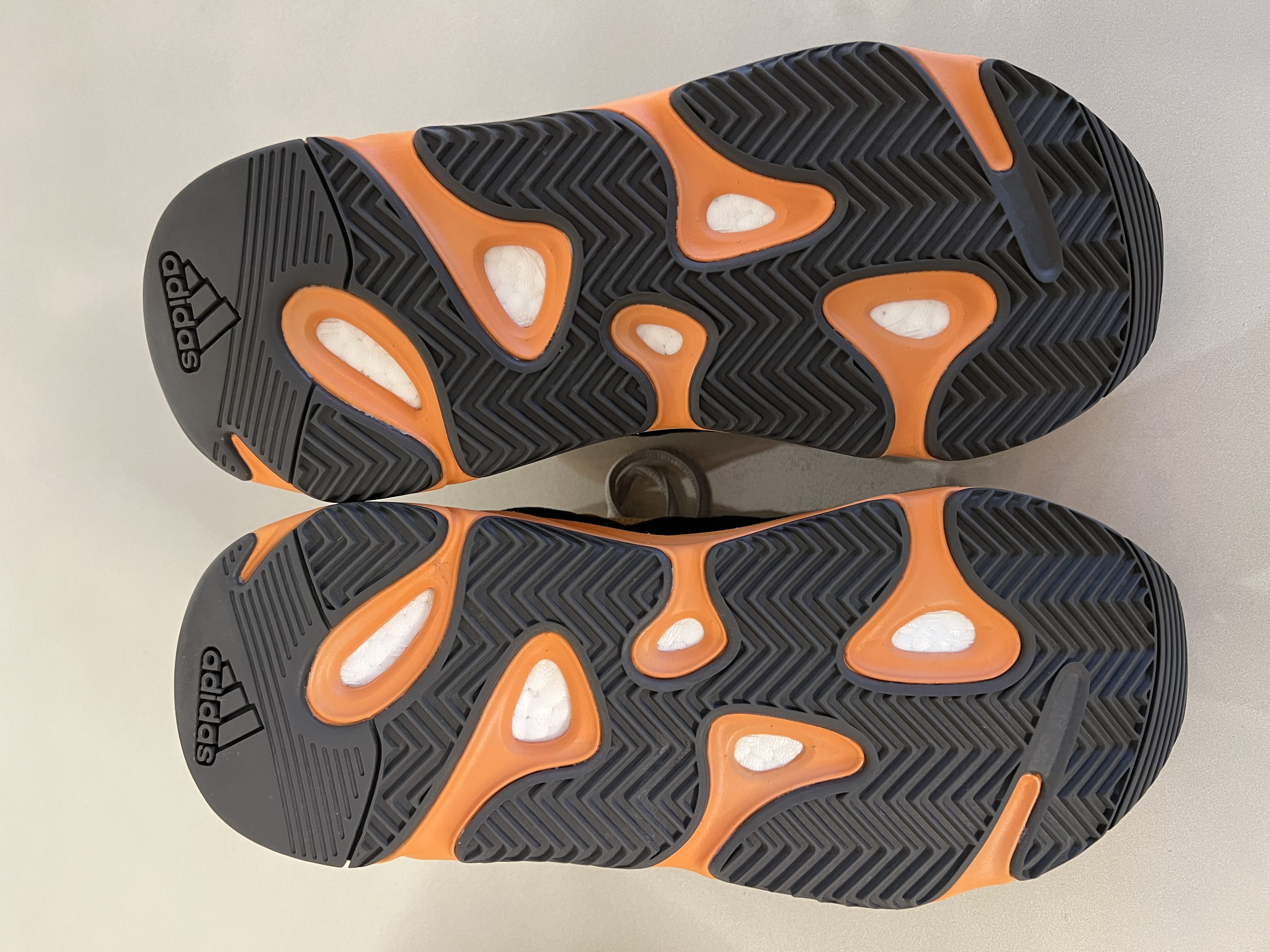 Yeezy Boost 700 Sun (2021) photo 10