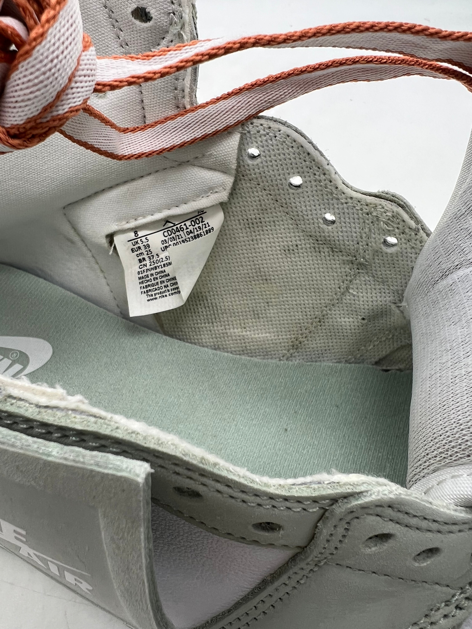 Air Jordan 1 Retro High OG WMNS 'Seafoam' (2021) photo 11