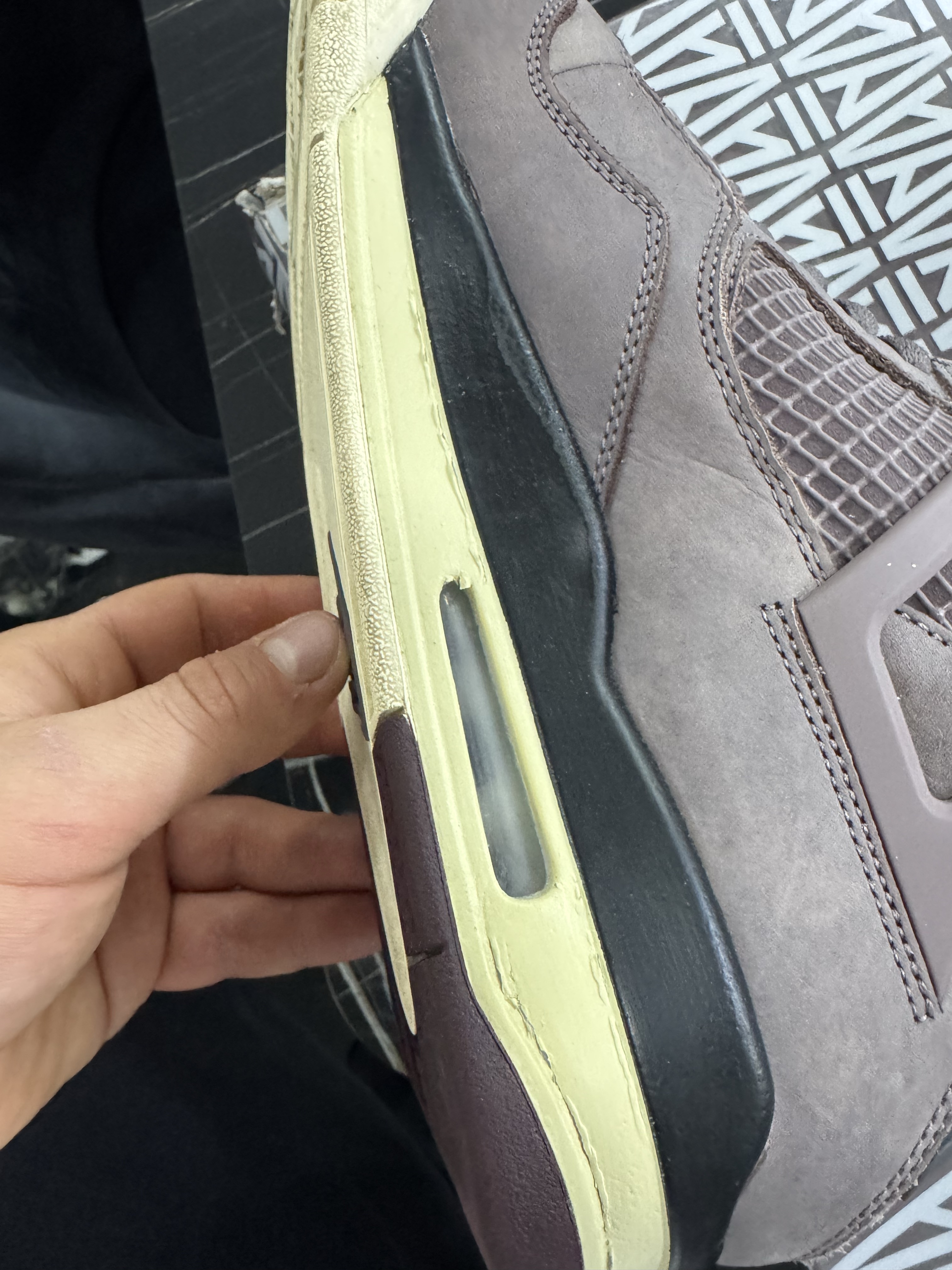 Air Jordan x A Ma Maniere 4 'Violet Ore' (2022) photo 10