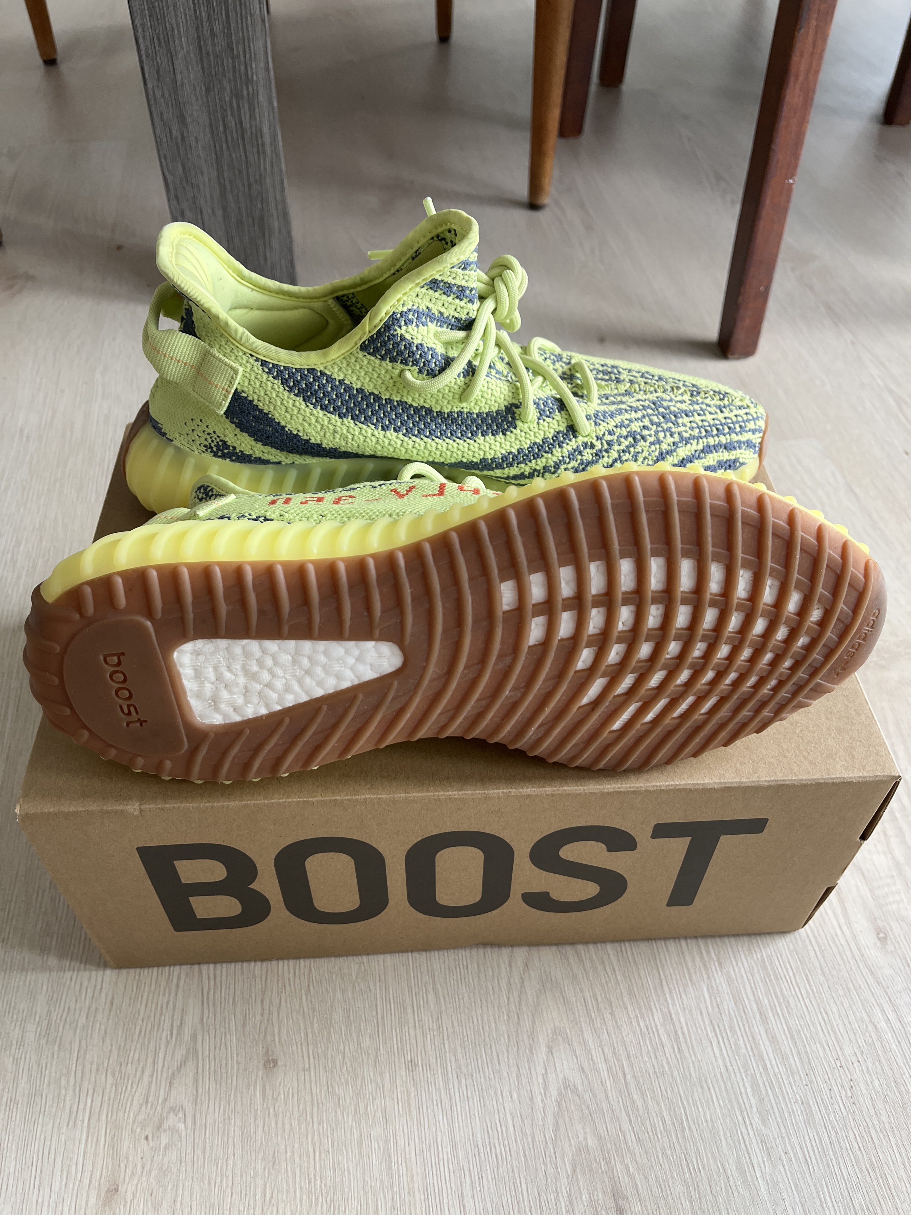 Yeezy Boost 350 V2 'Semi Frozen Yellow' photo 8