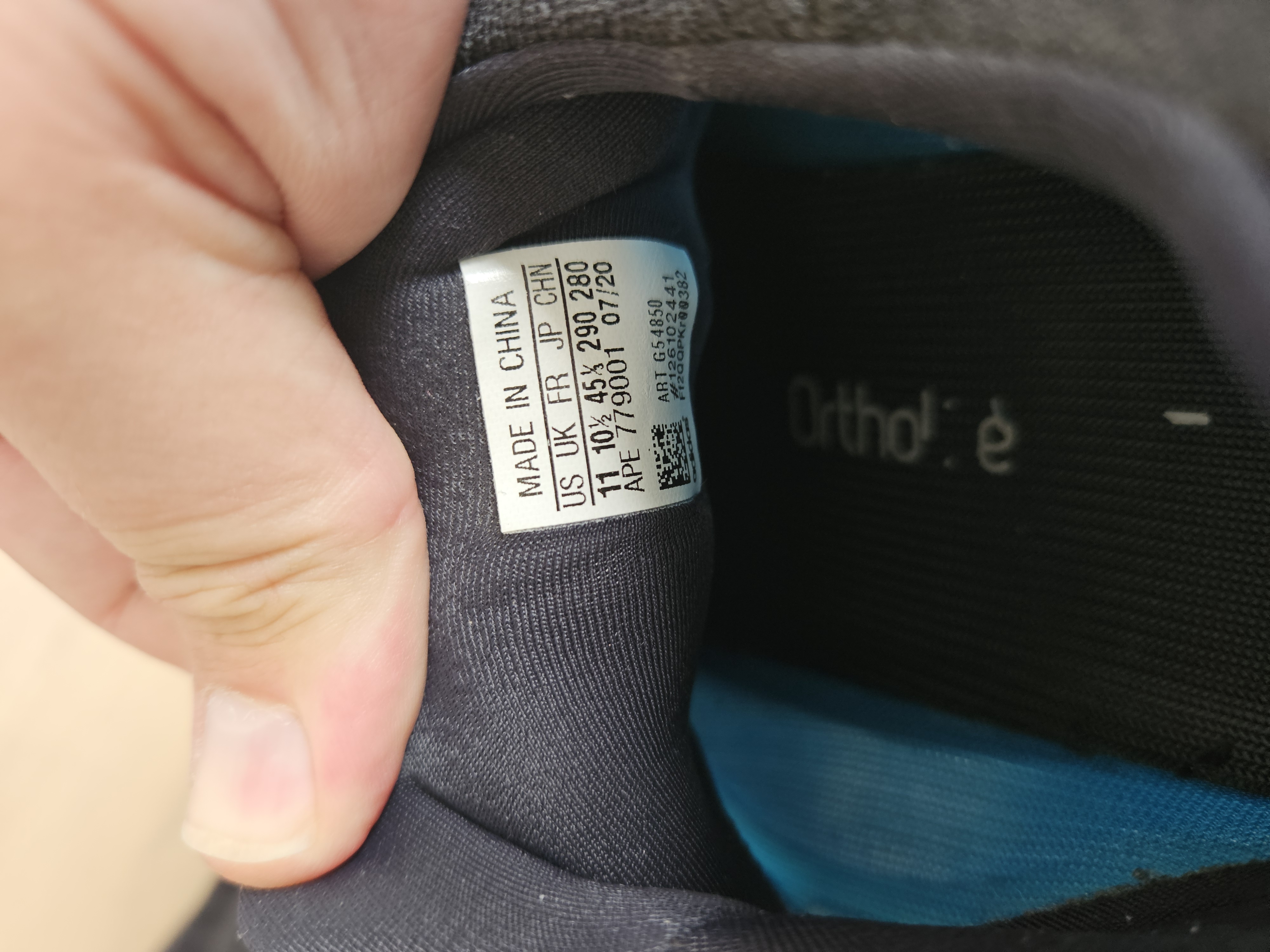 Yeezy 700 V3 'Arzareth' (2020) photo 6
