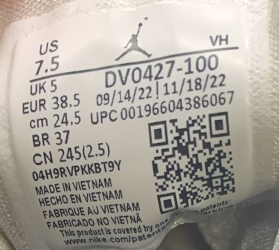Air Jordan 1 Mid SE WMNS 'Canvas' (2023) photo 2