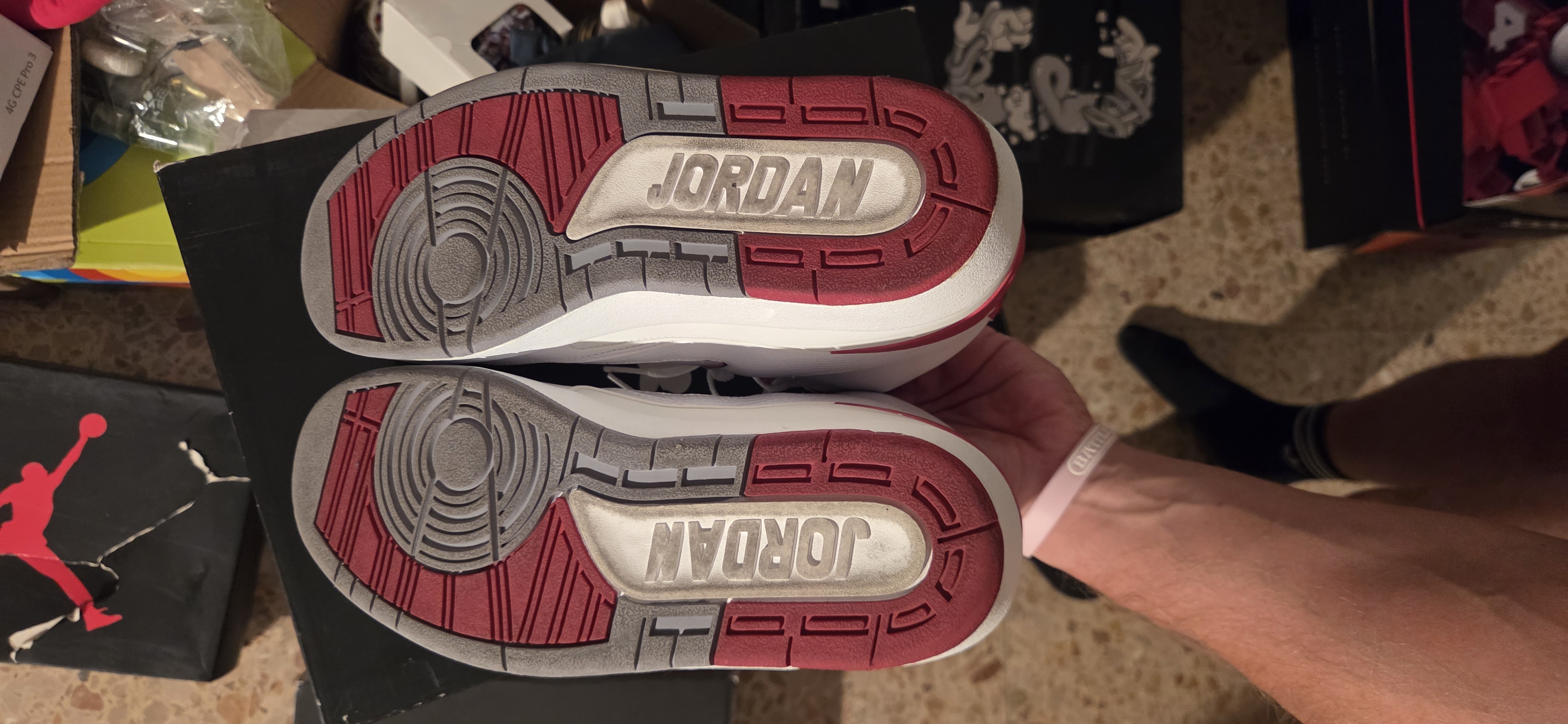 Air Jordan 2 Retro White Red (2014) photo 5