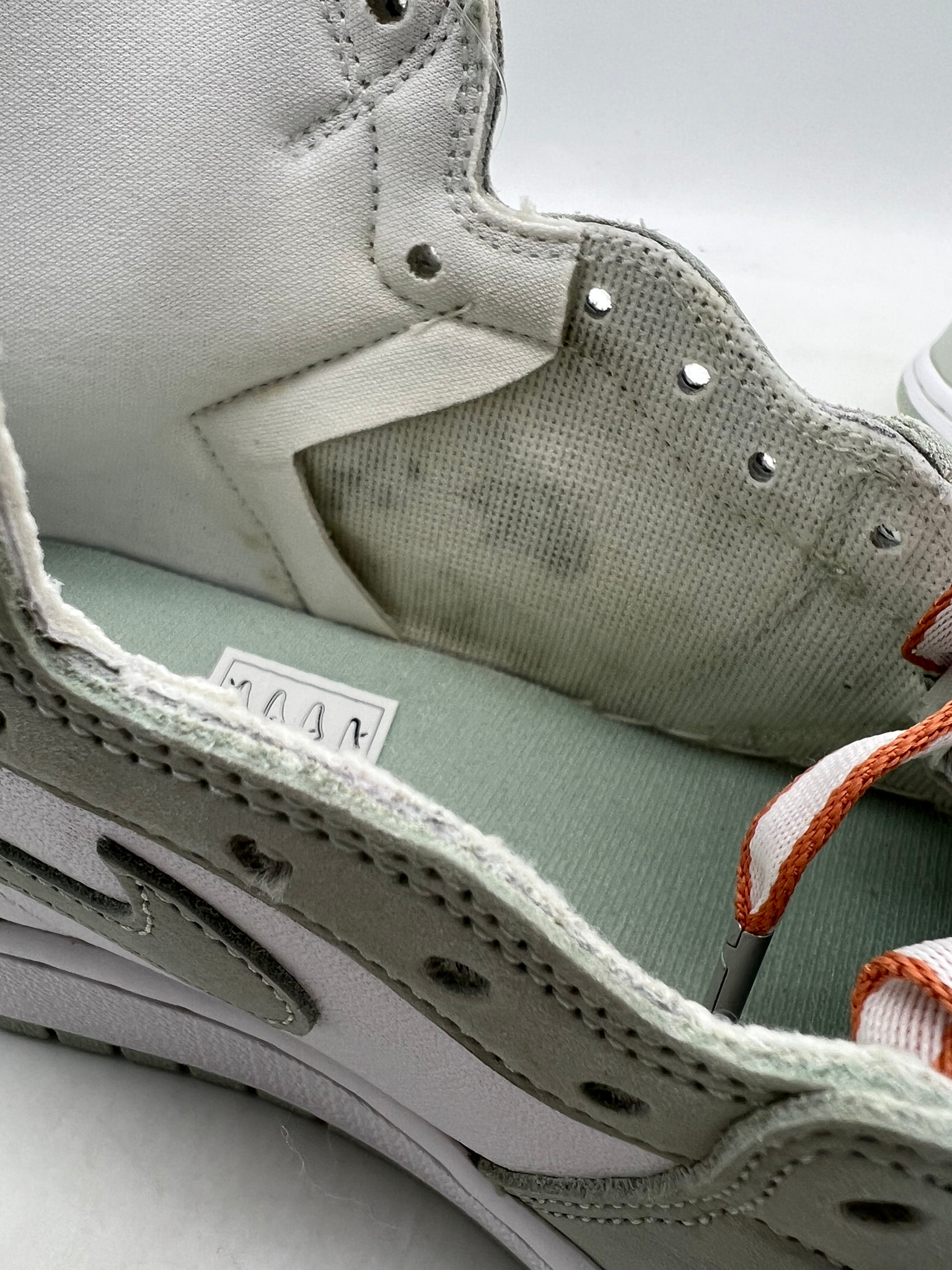 Air Jordan 1 Retro High OG WMNS 'Seafoam' (2021) photo 8
