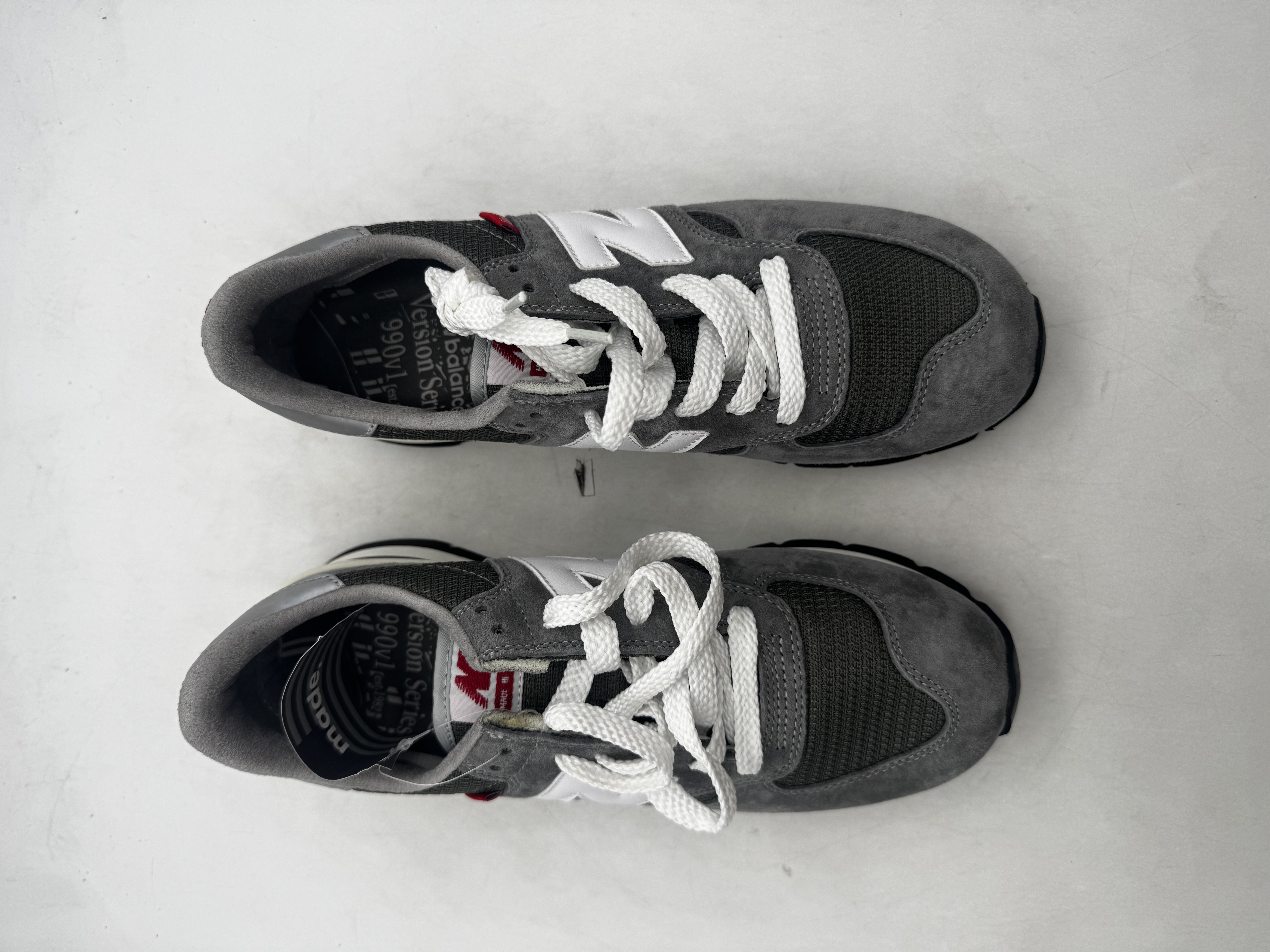 New Balance 990 Version 1 (2021) photo 10