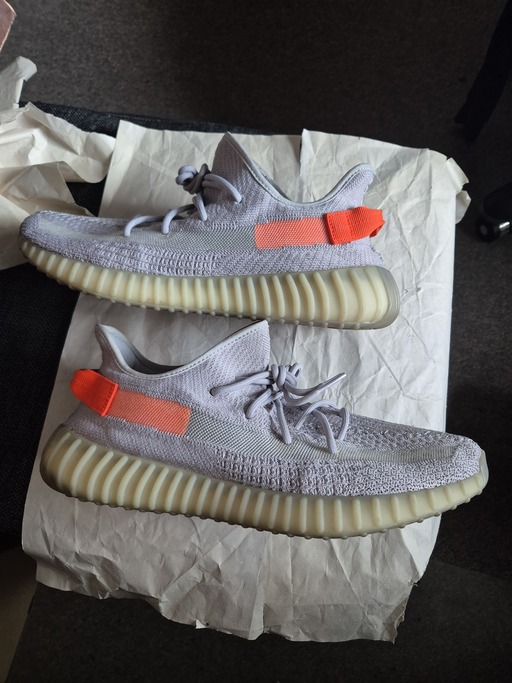 Yeezy Boost 350 V2 'Tail Light' (2020)