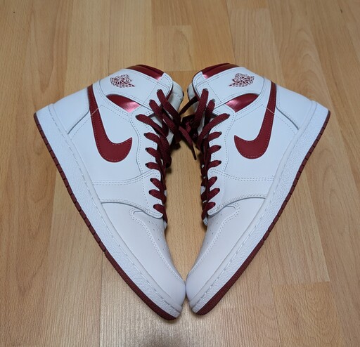 Air Jordan 1 High '85 'Metallic Burgundy' (2024)