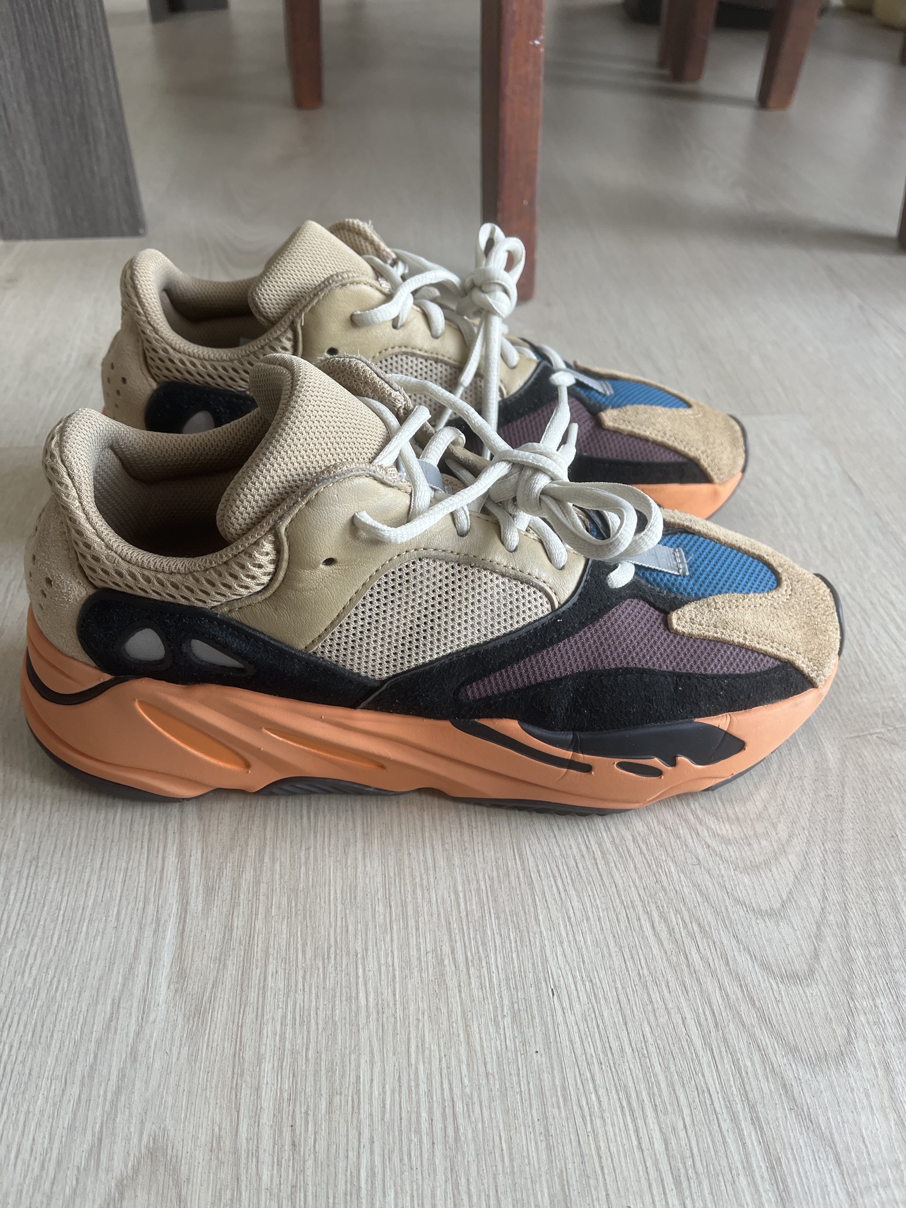Yeezy Boost 700 'Enflame Amber' (2021) photo 7