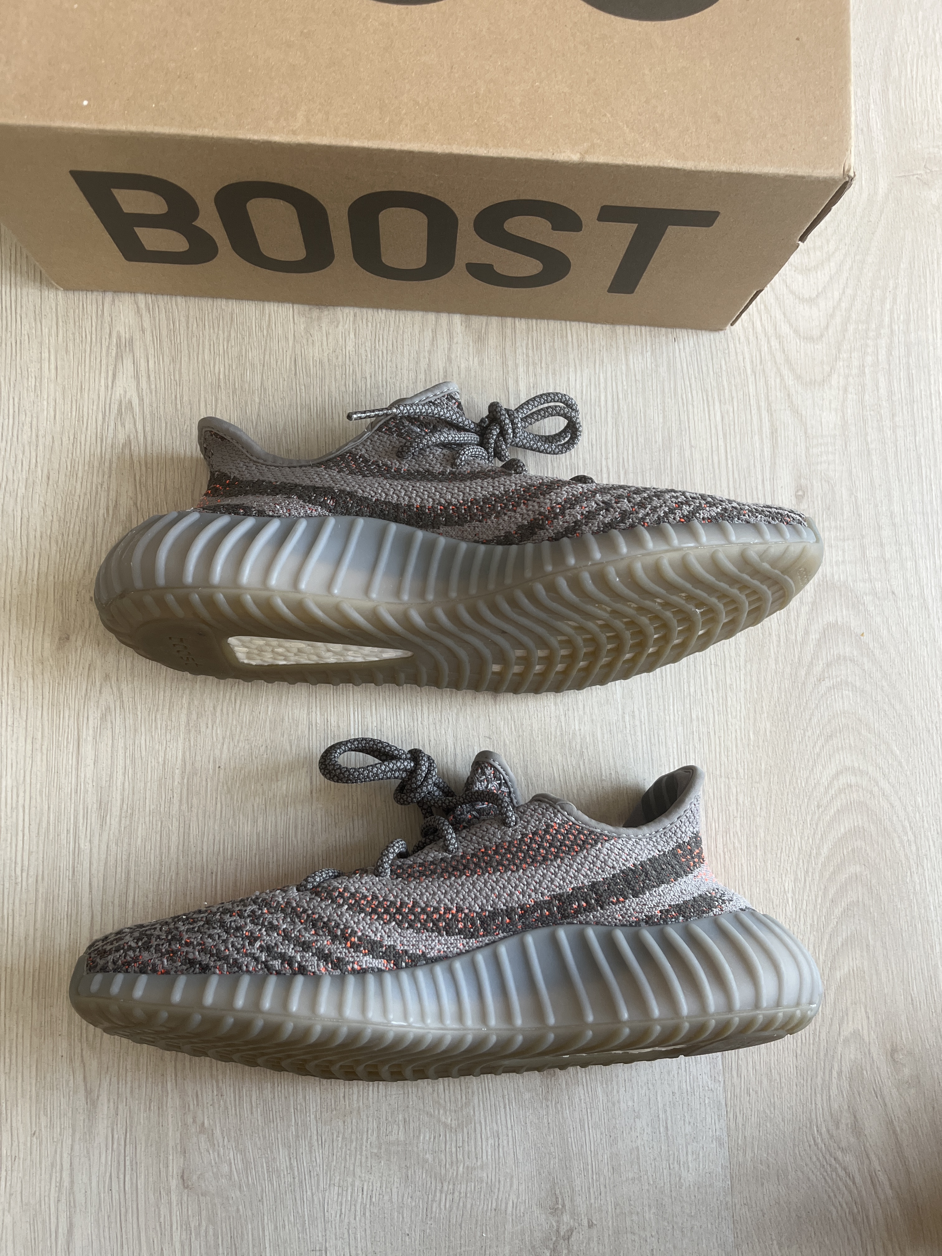 Yeezy Boost 350 V2 'Beluga Reflective' photo 2
