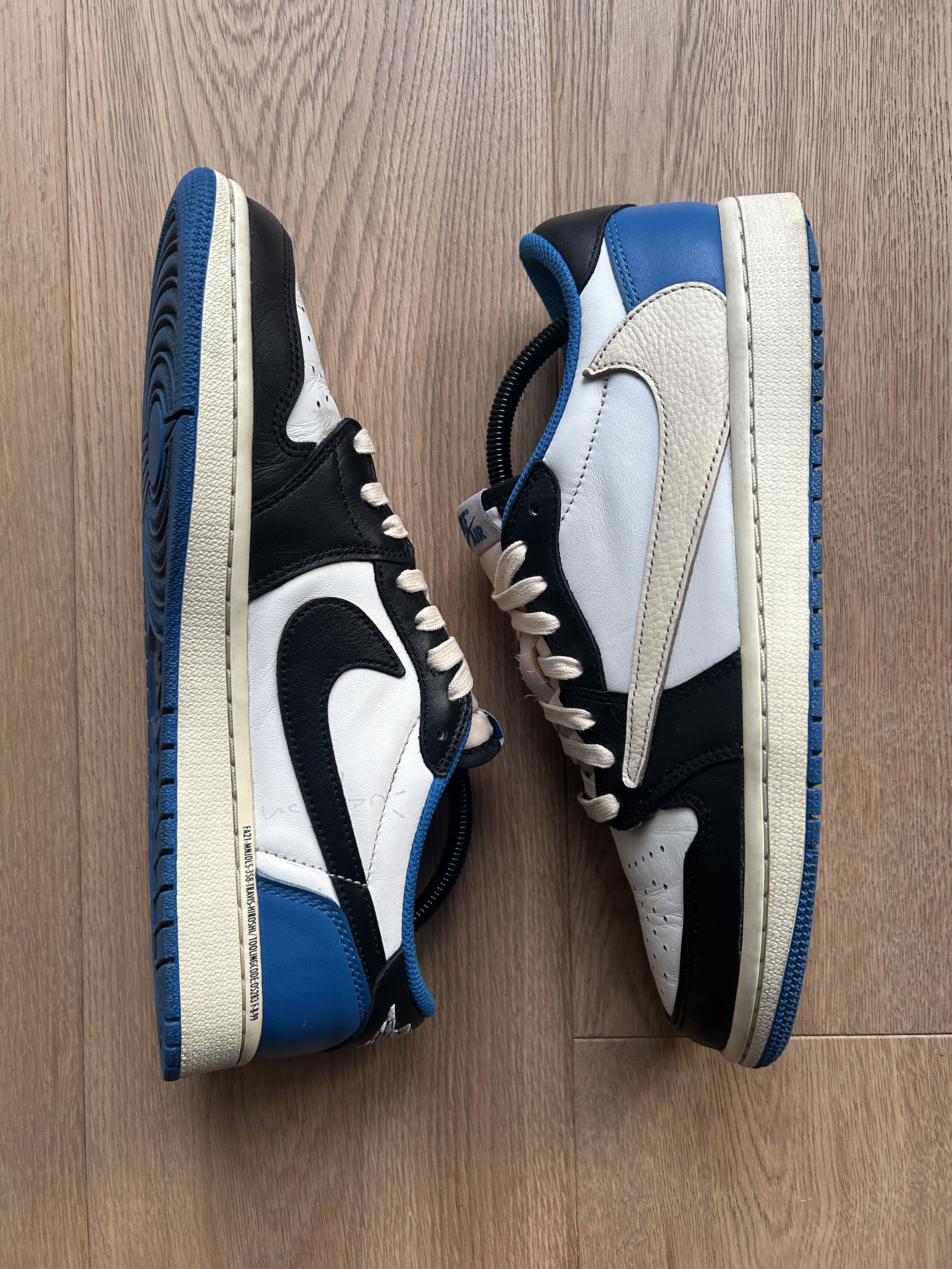 Air Jordan x Fragment x Travis Scott 1 Low 'Design' (2021) photo 2