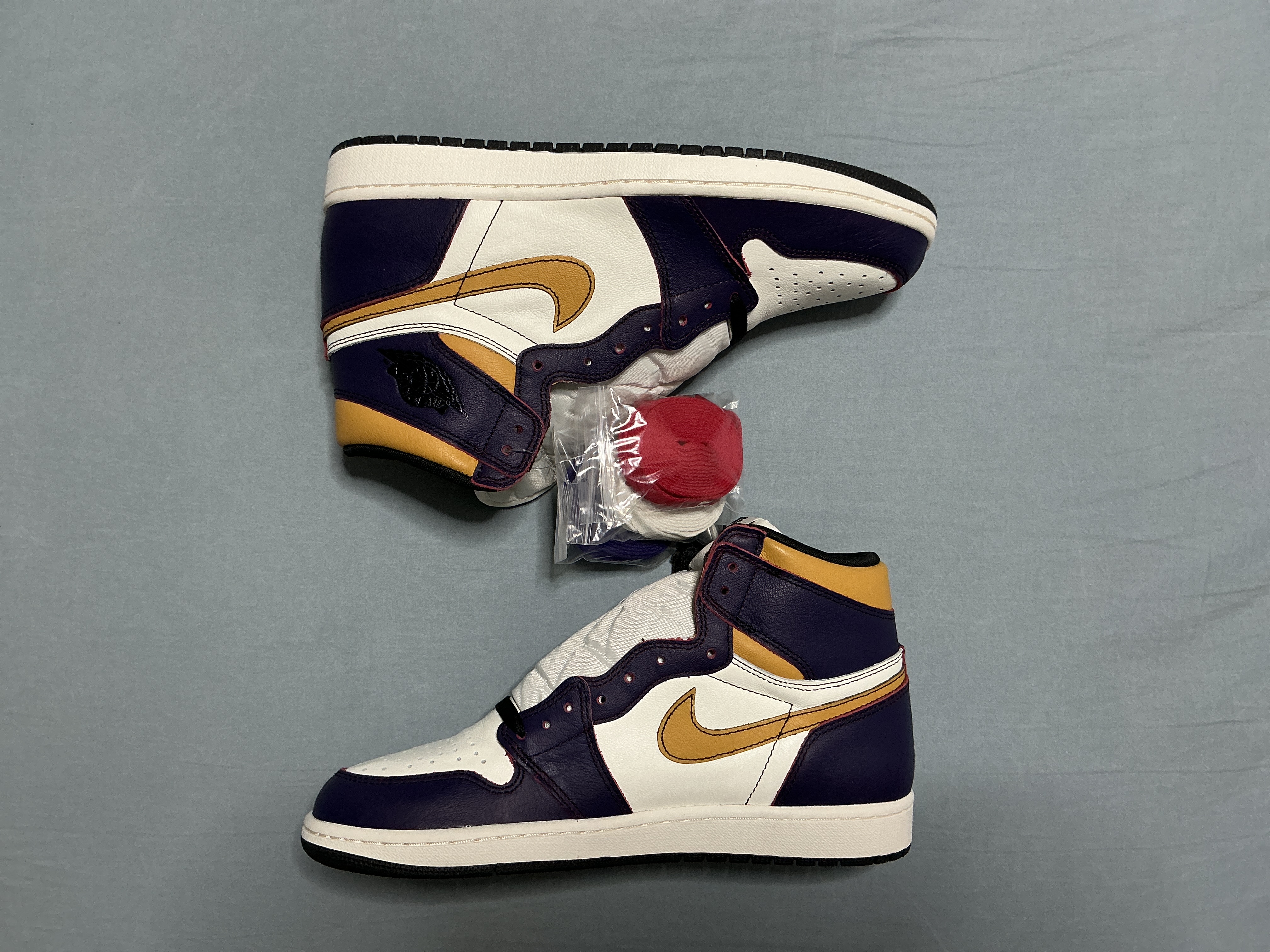 Air Jordan x Nike SB 1 Retro High OG 'LA to Chicago' (2019) photo 2