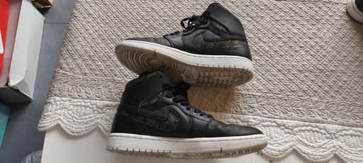 Air Jordan 1 High Retro 'Nouveau' BHM (2016)