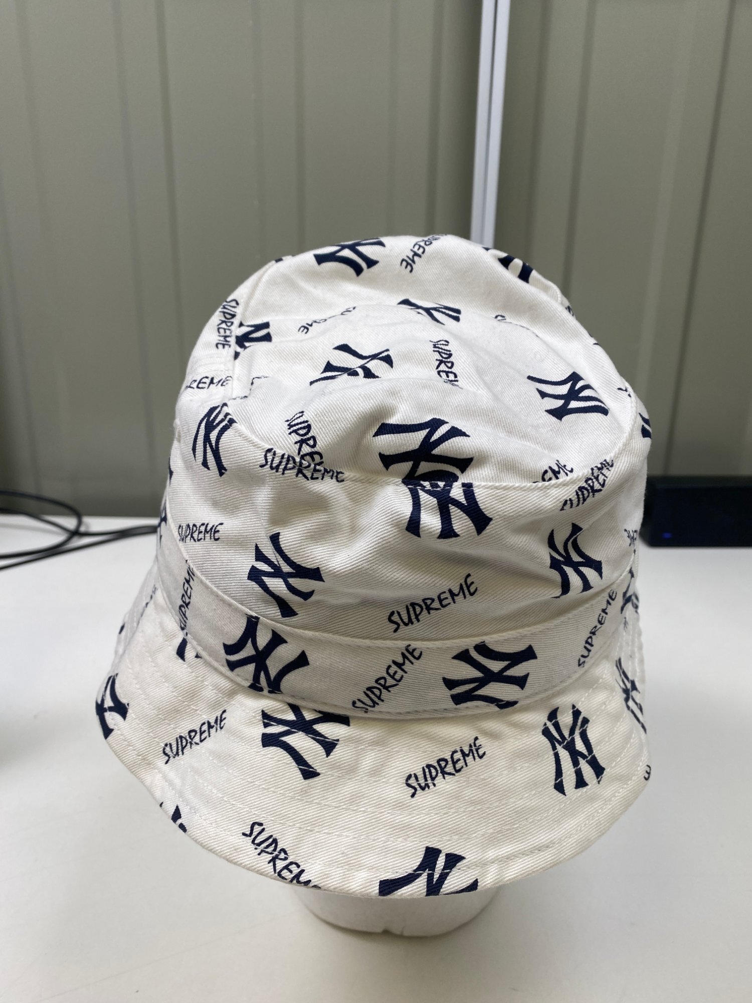 Supreme New York Yankees '47 Brand Crusher photo 2