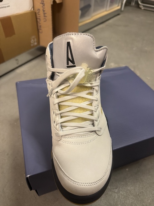 Air Jordan x A Ma Maniére 5 Retro WMNS 'Dawn' (2023)