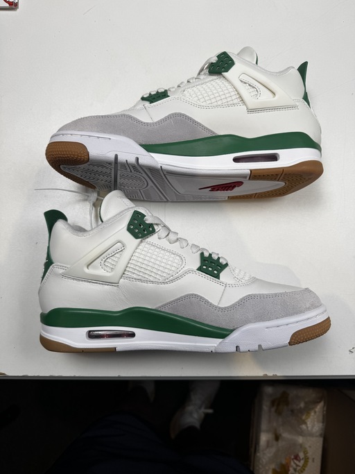 Air Jordan x Nike SB 4 'Pine Green' (2023)