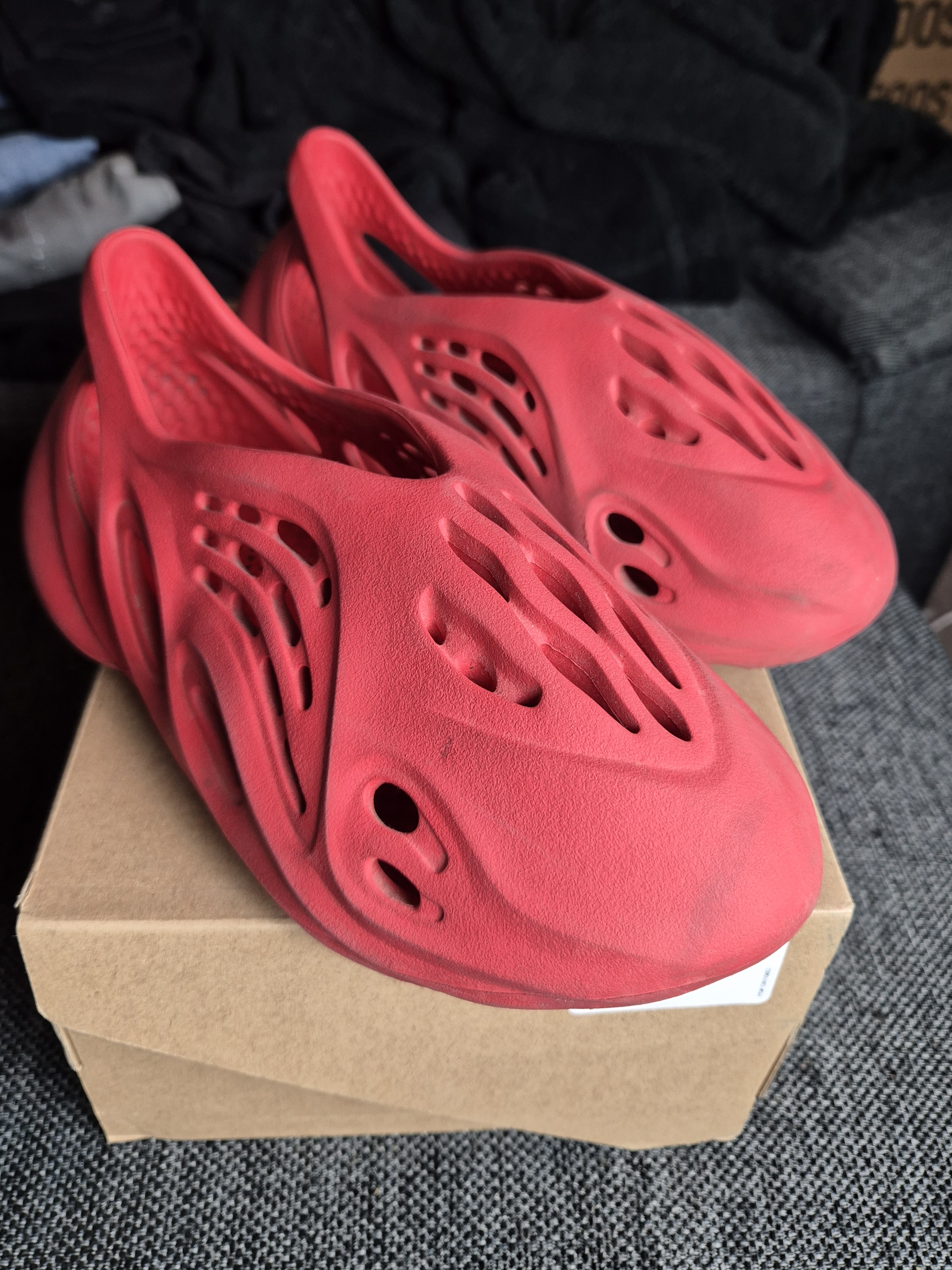 Yeezy Foam Runner 'Vermilion' (2021) photo 8