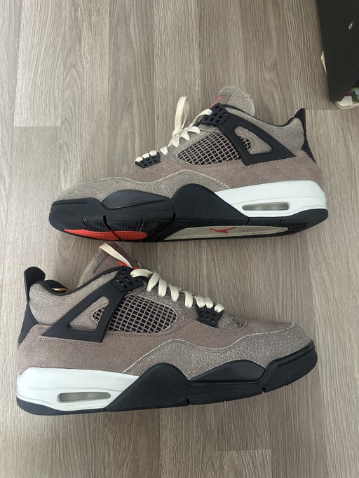 Air Jordan 4 Retro 'Taupe Haze' (2021)