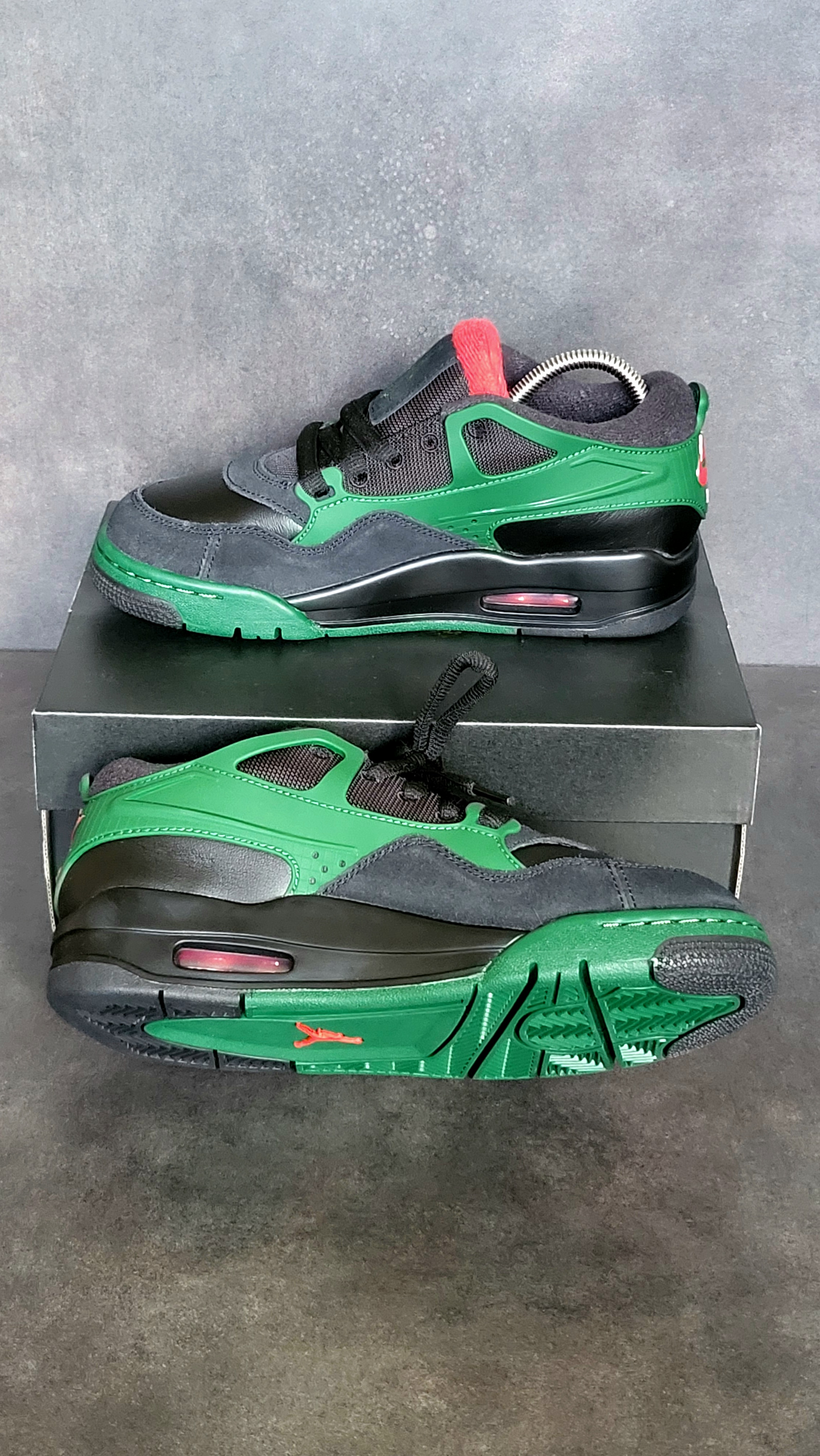 Air Jordan 4 RM 'Black & Gorge Green' (2025) photo 2
