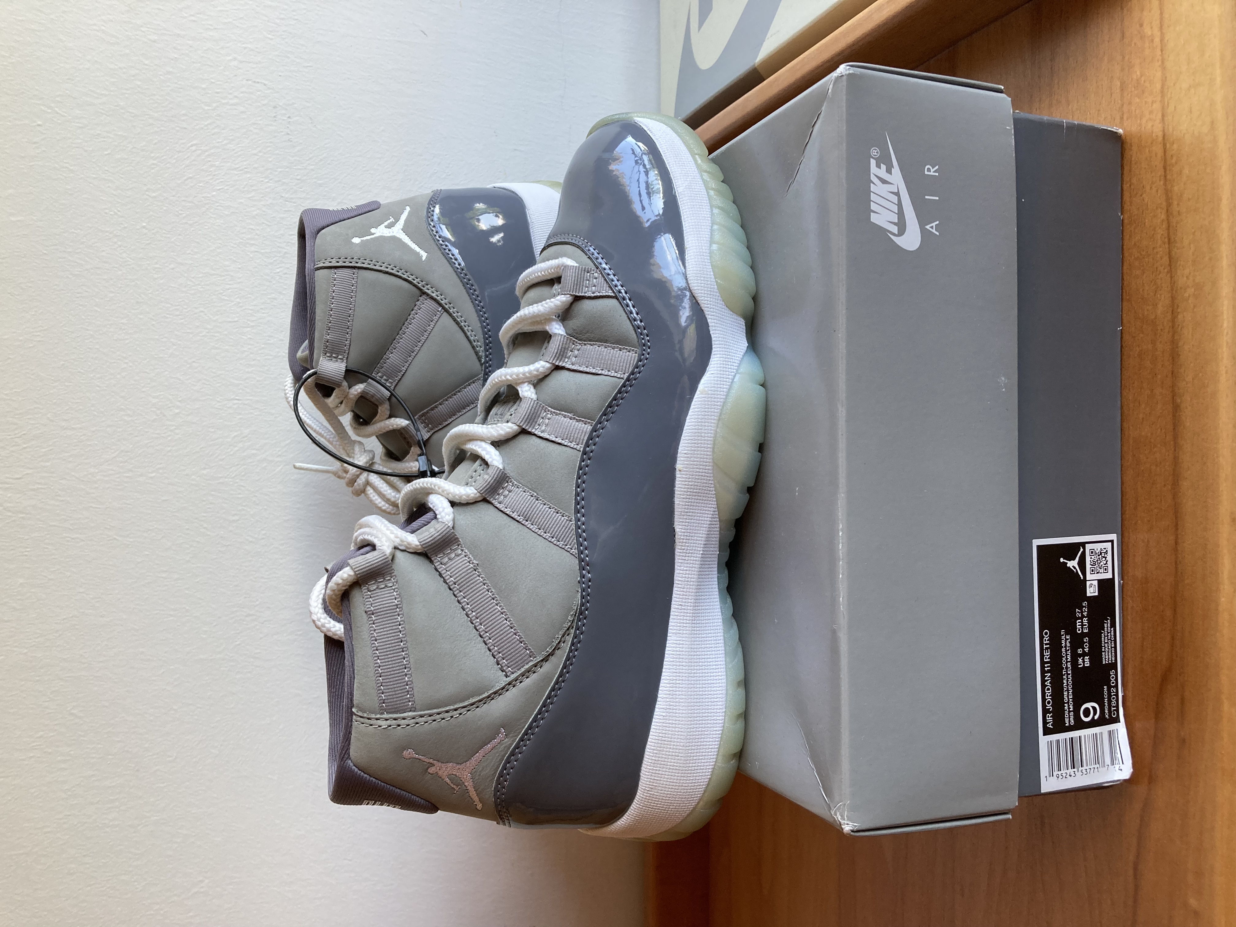 Air Jordan 11 Retro 'Cool Grey' (2021) photo 1
