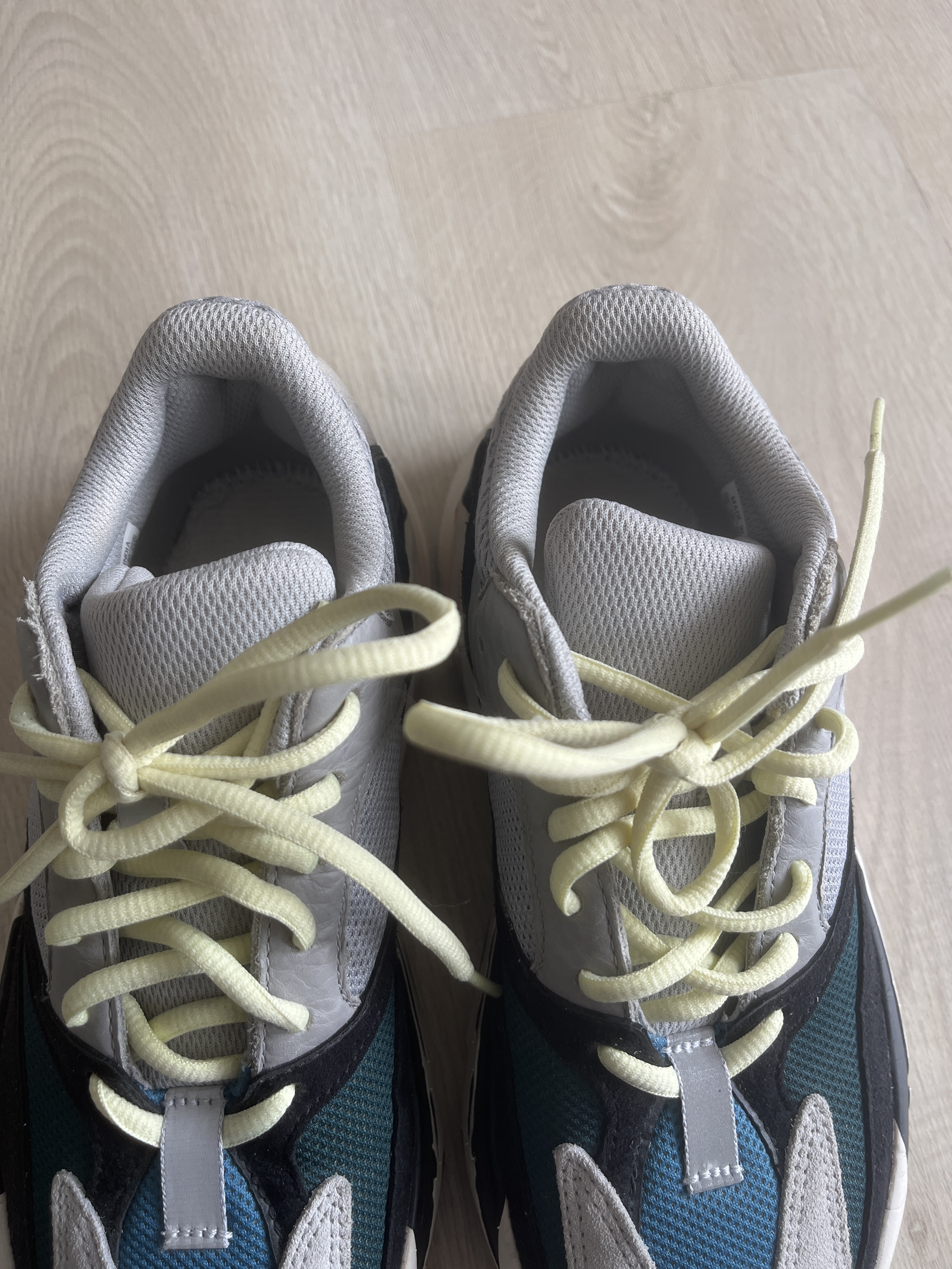 Yeezy Boost 700 'Wave Runner' photo 7