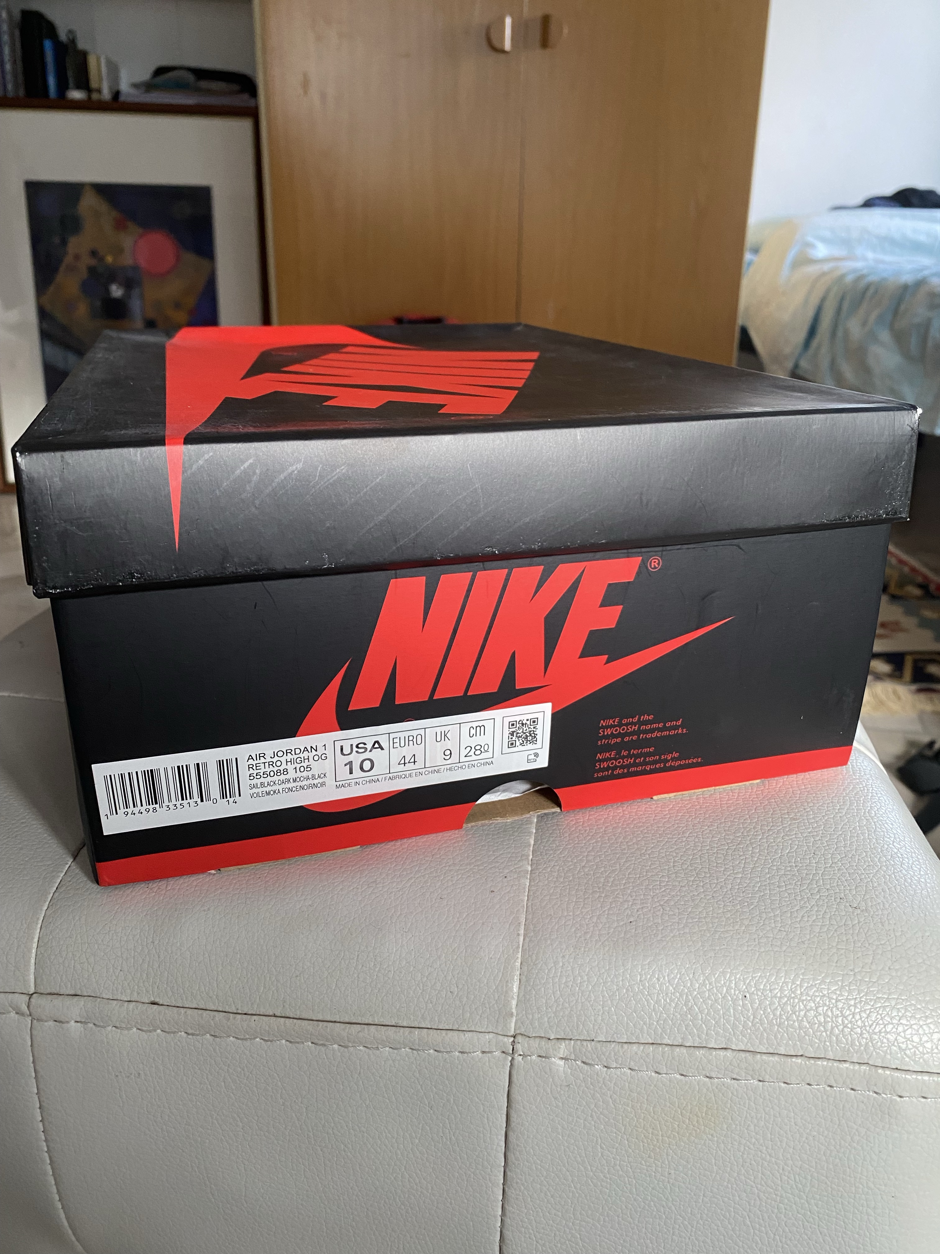 Air Jordan 1 Retro High OG 'Dark Mocha' (2020) photo 7
