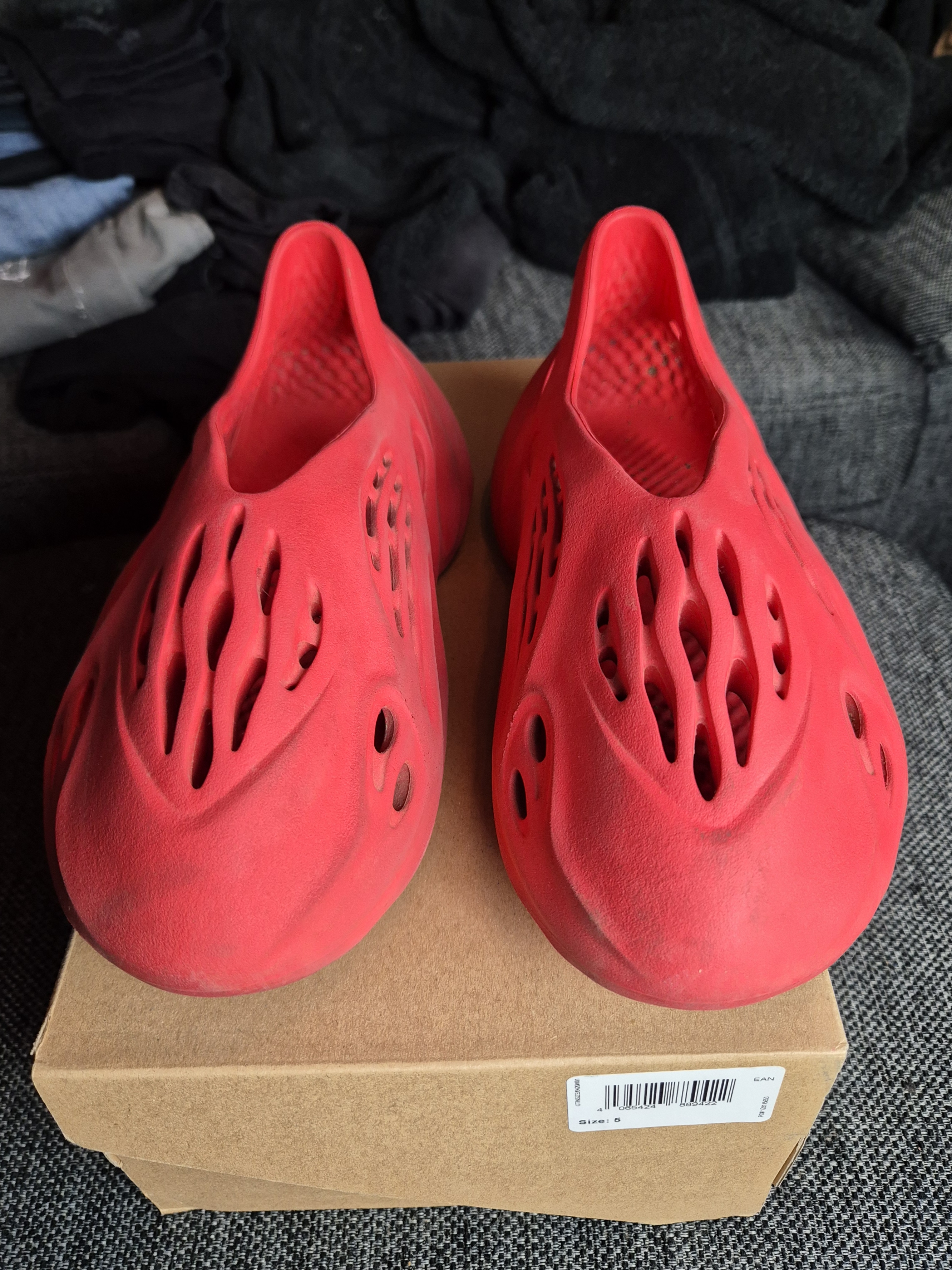 Yeezy Foam Runner 'Vermilion' (2021) photo 10