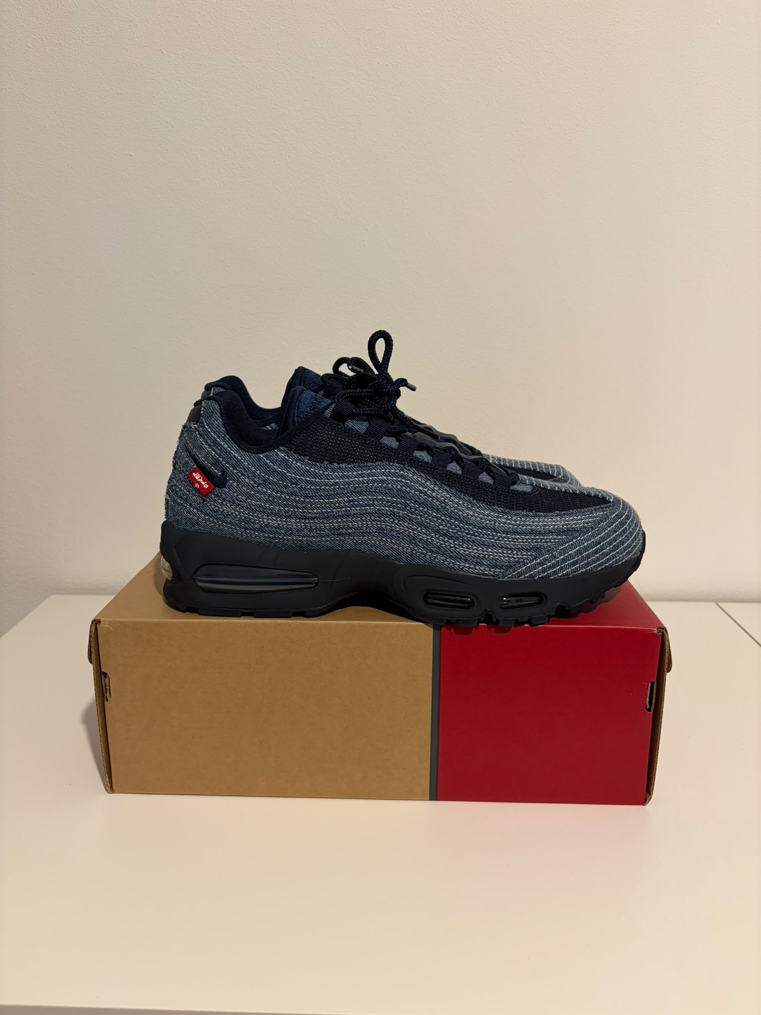 Nike x Levi's Air Max 95 'Obsidian' (2025) photo 1