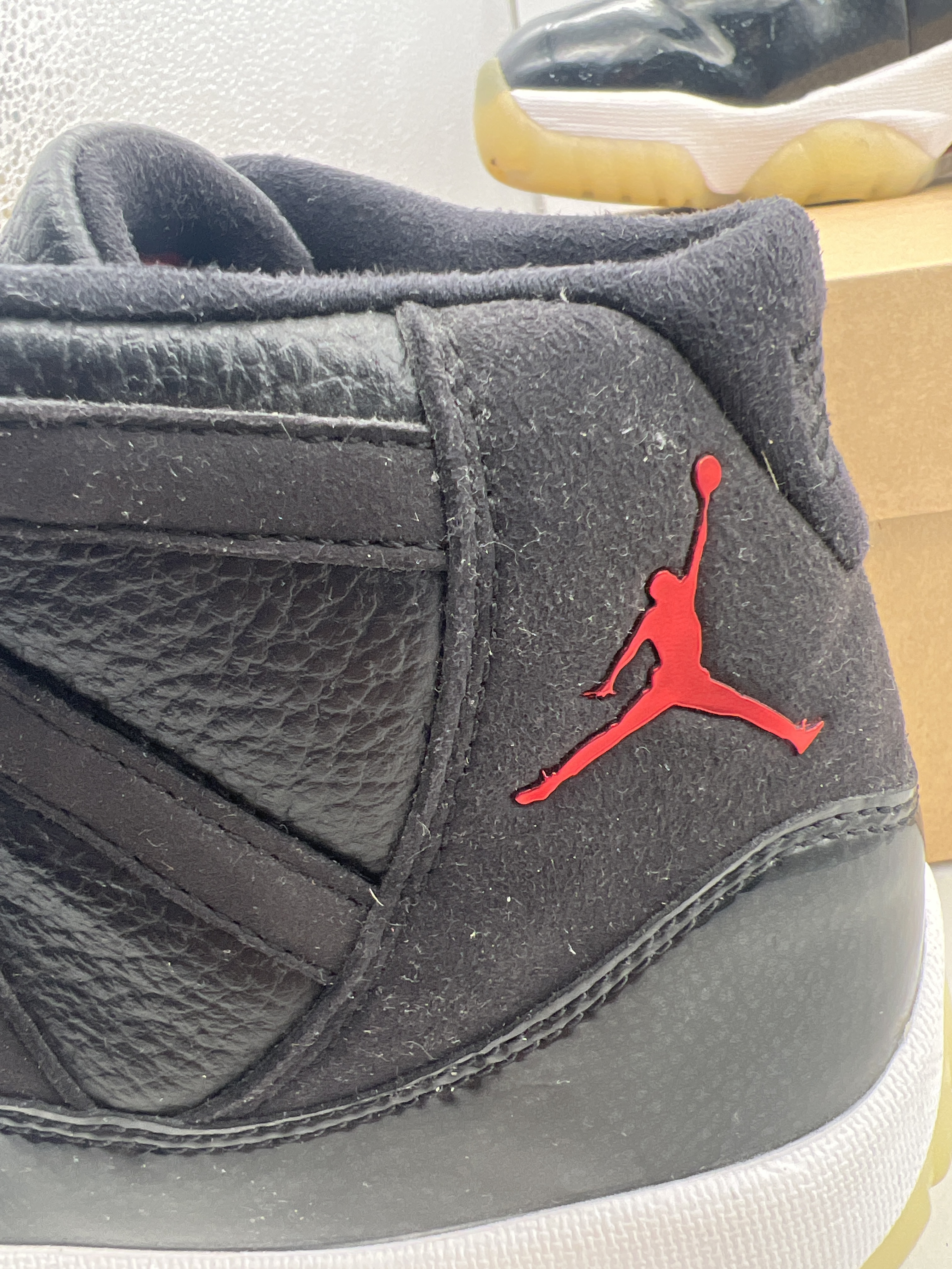 Air Jordan 11 XI Retro 72-10 photo 9