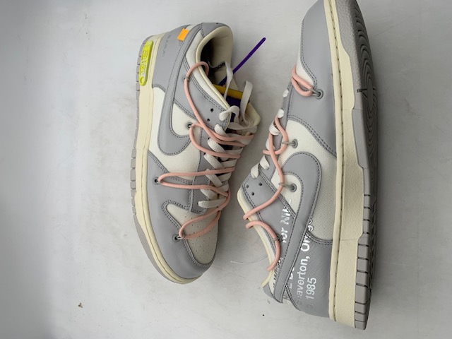 Nike x Off-White Dunk Low 'Lot 24' (2021) photo 2