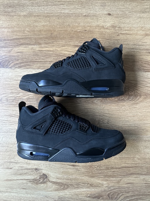 Air Jordan 4 Retro 'Black Cat' (2025)