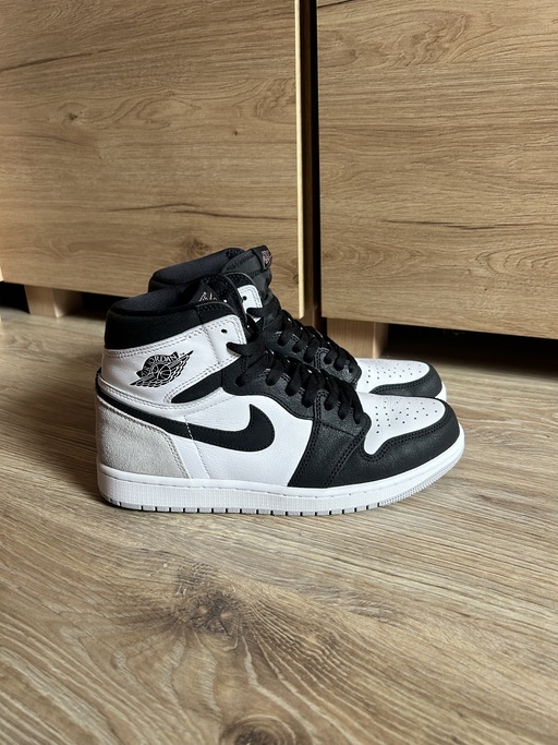 Air Jordan 1 Retro High OG 'Stage Haze' (2022)