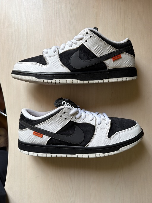 Nike SB x TIGHTBOOTH Dunk Low (2023)