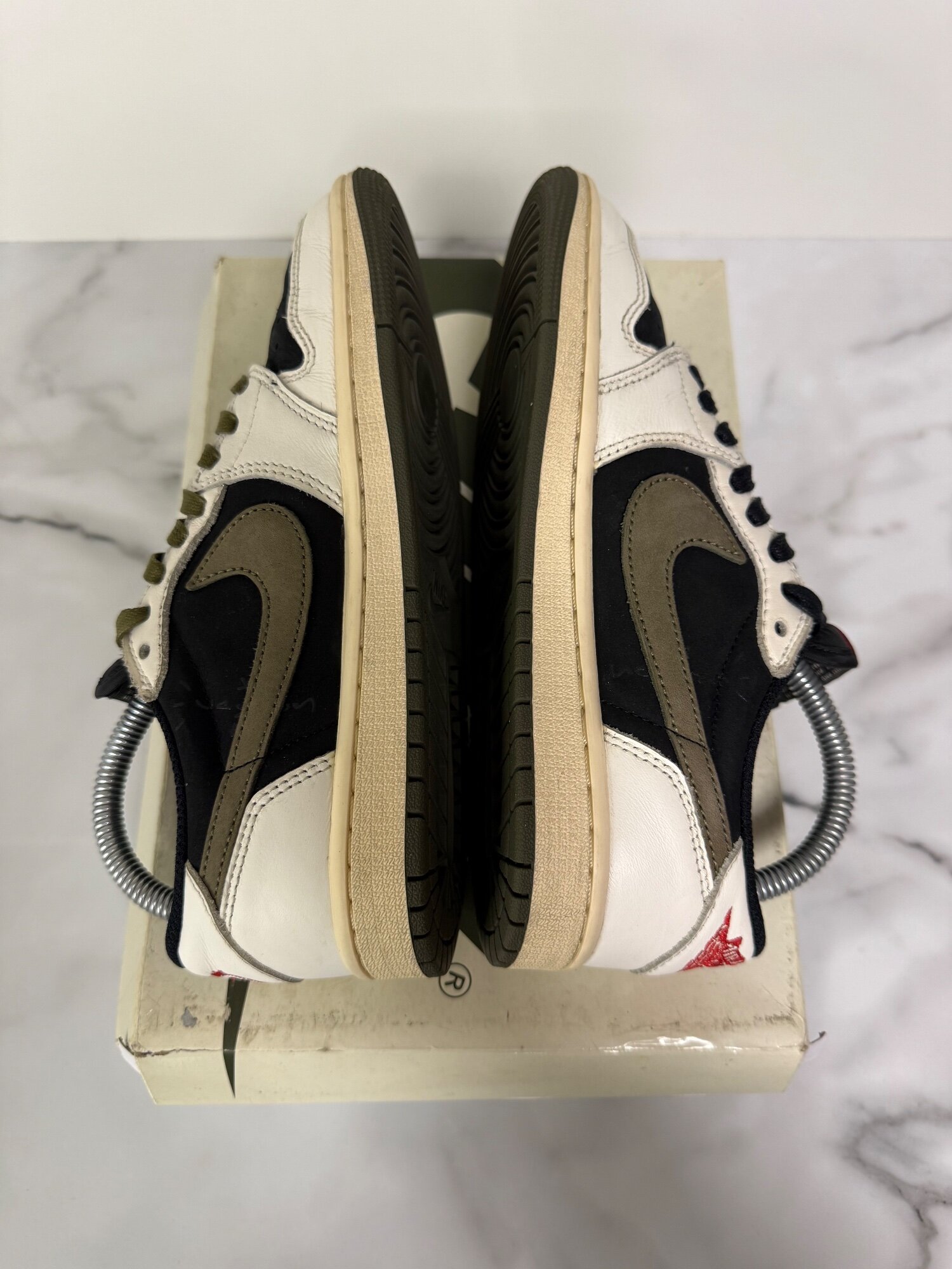 Air Jordan x Travis Scott 1 Low OG SP WMNS 'Olive' (2023) photo 2