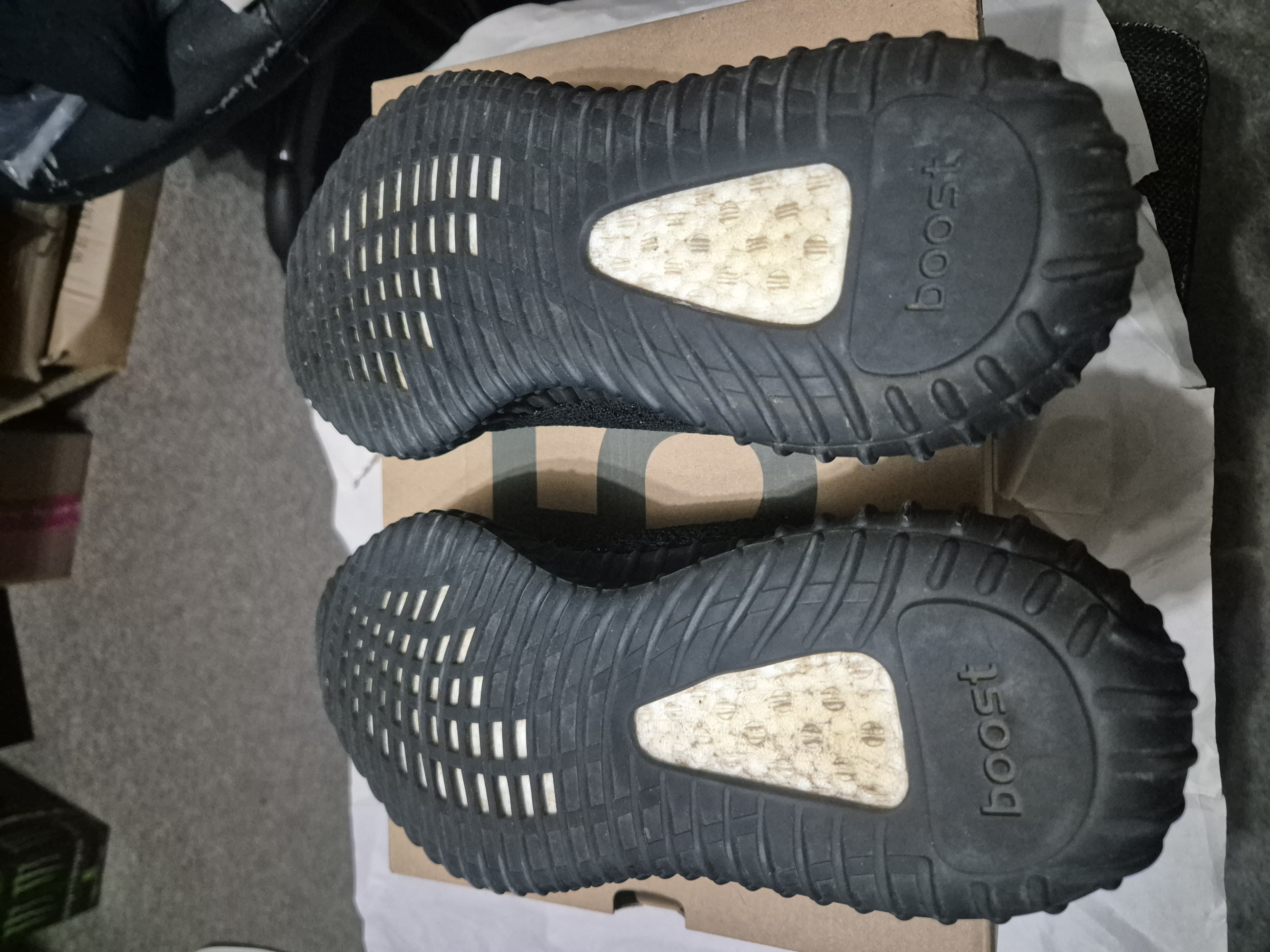 Yeezy Boost 350 V2 'Oreo' photo 5
