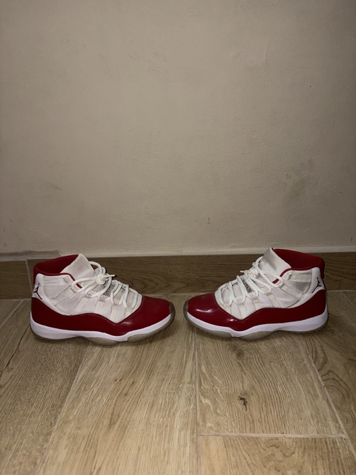 Air Jordan 11 'Cherry' (2022)