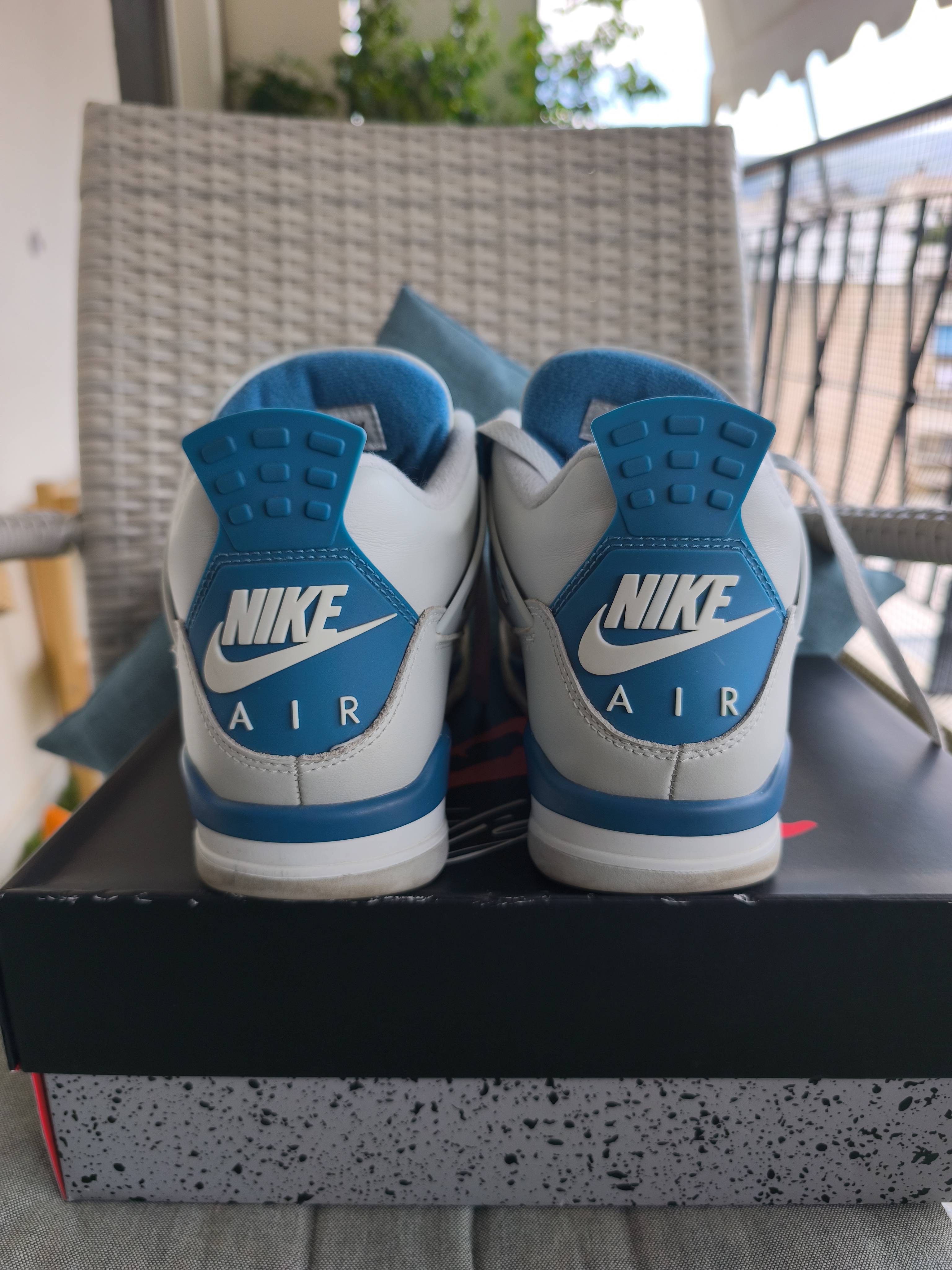 Air Jordan 4 'Military Blue/Industrial Blue' (2024) photo 4