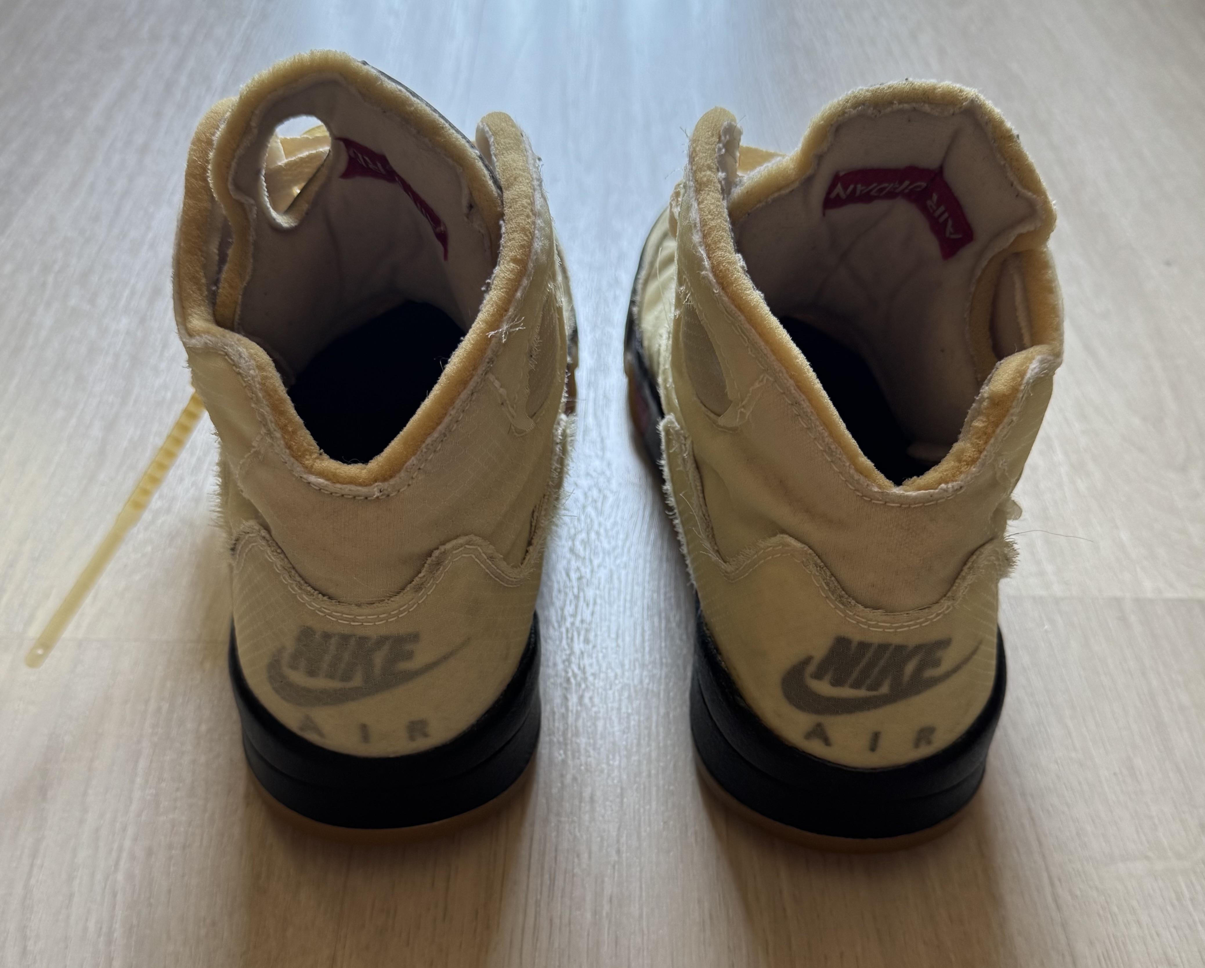 Air Jordan 5 Retro Off-White 'Sail' (2020) photo 4
