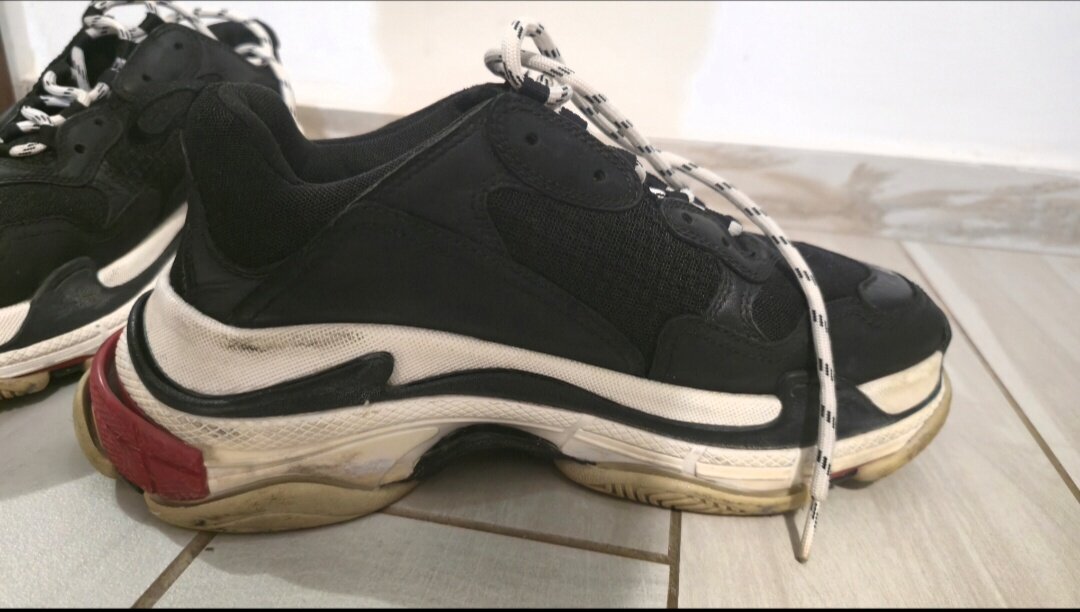 Balenciaga Triple S 'Black White Red' (2018 Reissue) photo 2