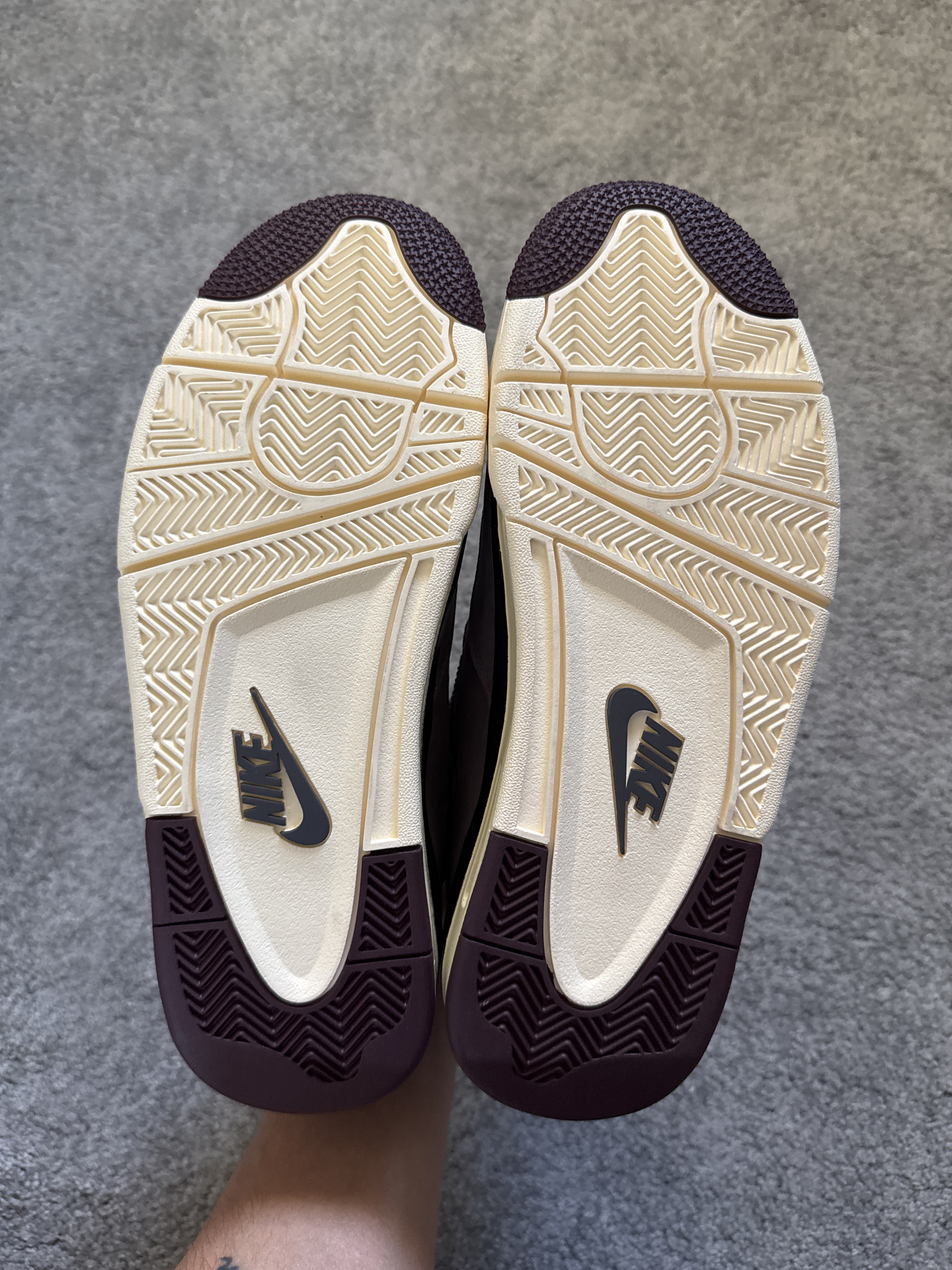 Air Jordan x A Ma Maniere 4 'Violet Ore' (2022) photo 5
