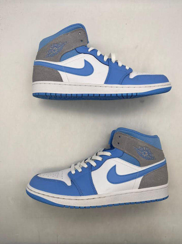 Air Jordan 1 Mid 'University Blue Grey' (2022) photo 3
