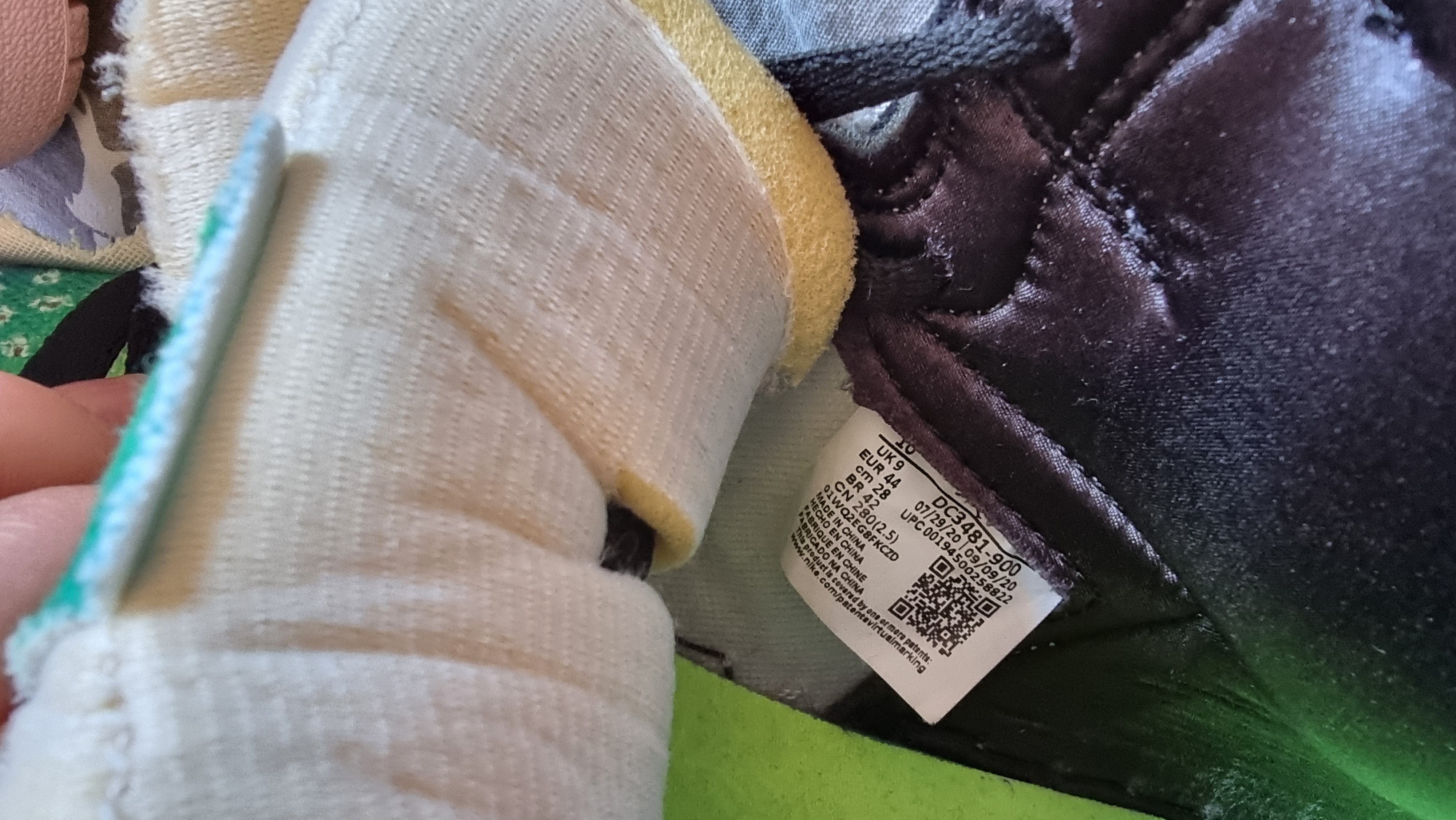 Air Jordan 1 Retro High J Balvin (2020) photo 6