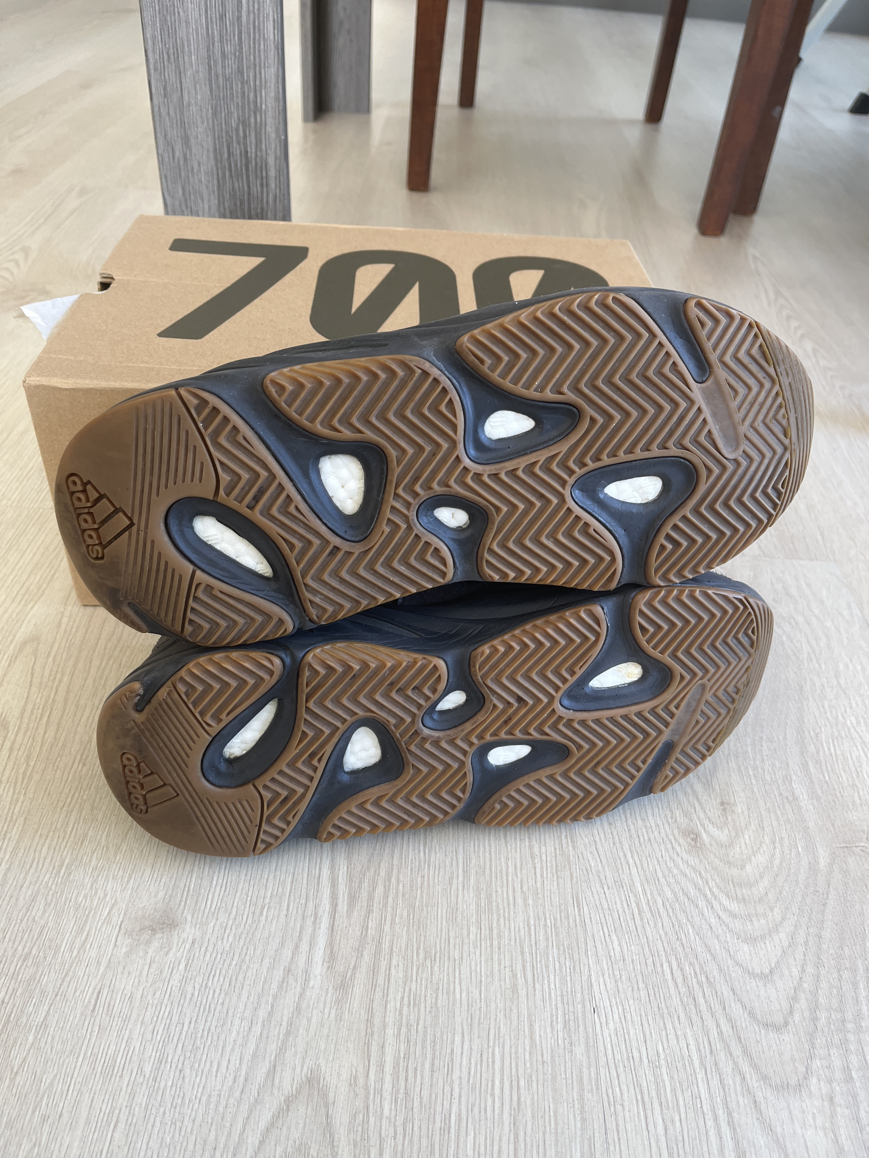 Yeezy Boost 700 'Utility Black' photo 5