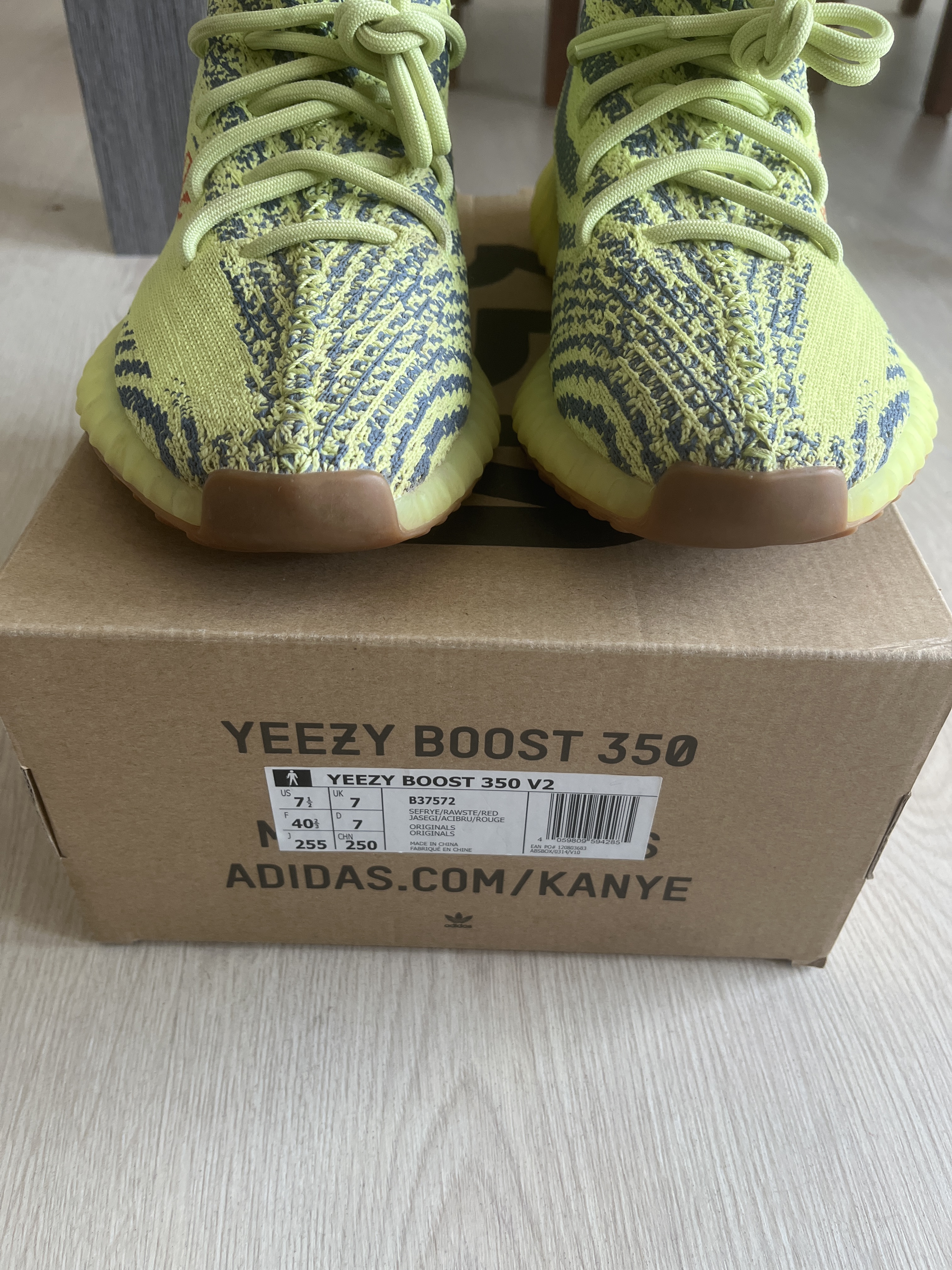 Yeezy Boost 350 V2 'Semi Frozen Yellow' photo 7