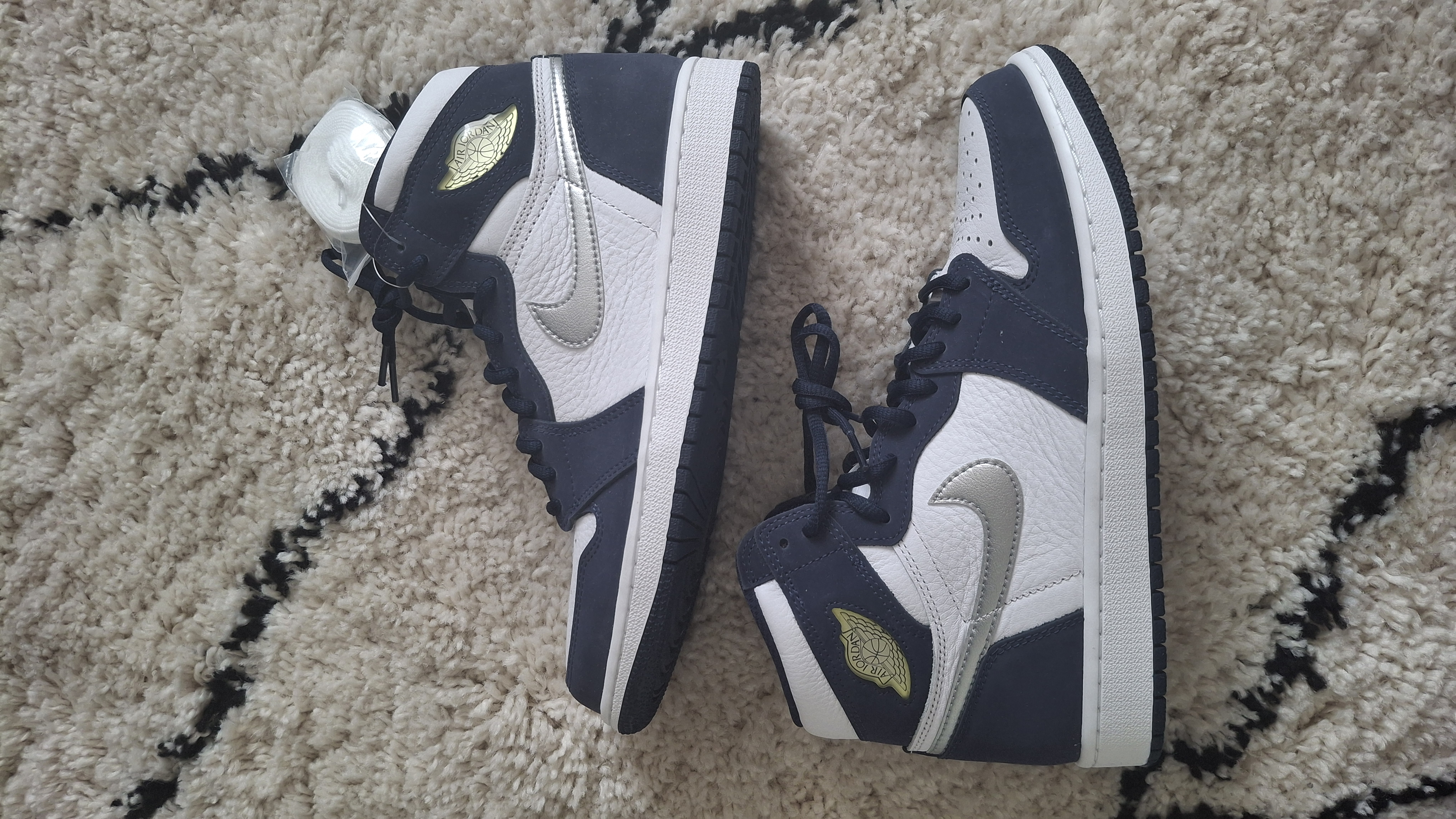 Air Jordan 1 High OG CO.JP 'Midnight Navy' (2020) photo 1