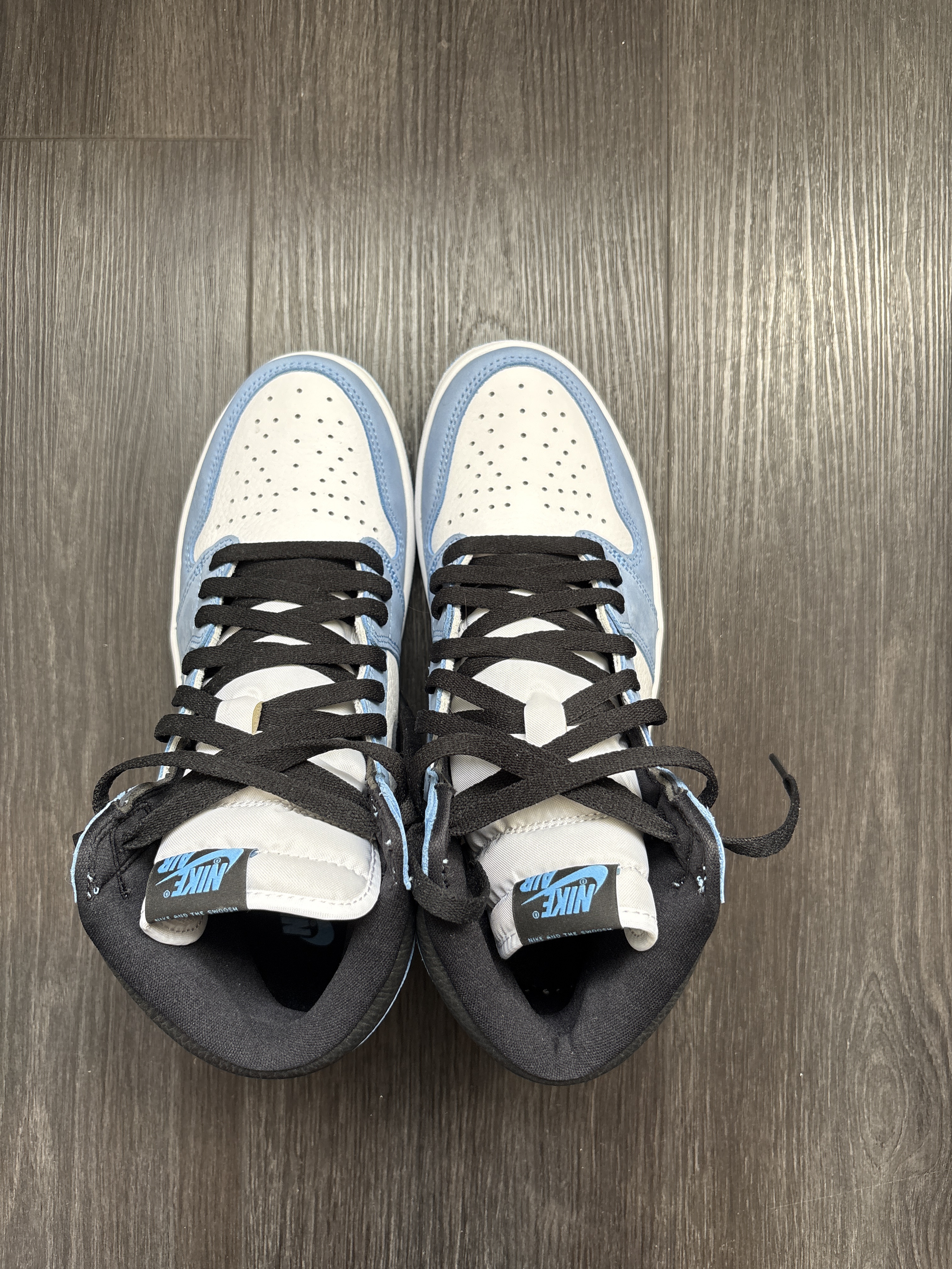 Air Jordan 1 Retro High 'White University Blue' (2021) photo 3