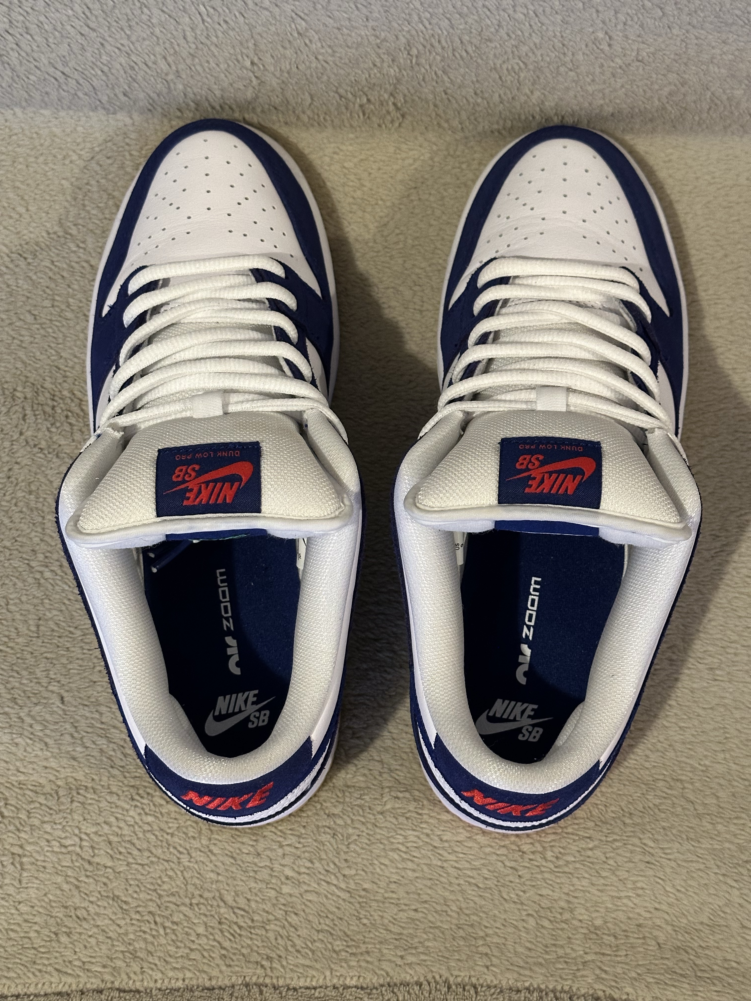 Nike SB Dunk Low 'Los Angeles Dodgers' (2022) photo 3
