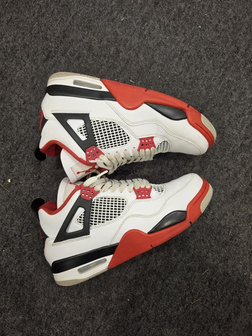 Air Jordan 4 Retro 'Fire Red' (2020)
