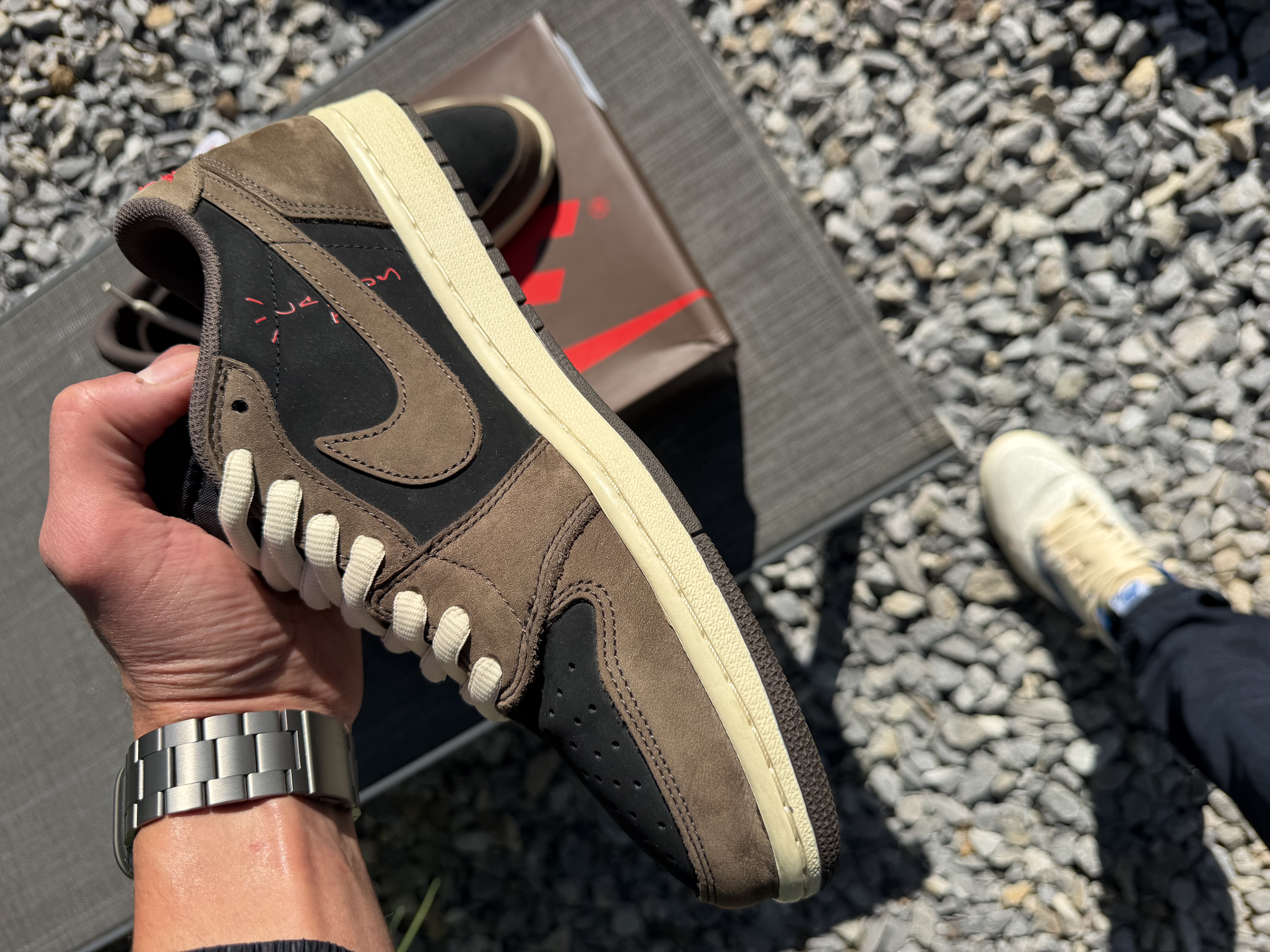 Air Jordan x Travis Scott 1 Low OG 'Dark Mocha' (2019) photo 2